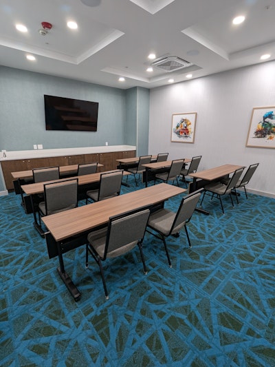 Home2 Suites by Hilton Cincinnati Midtown Oakley
