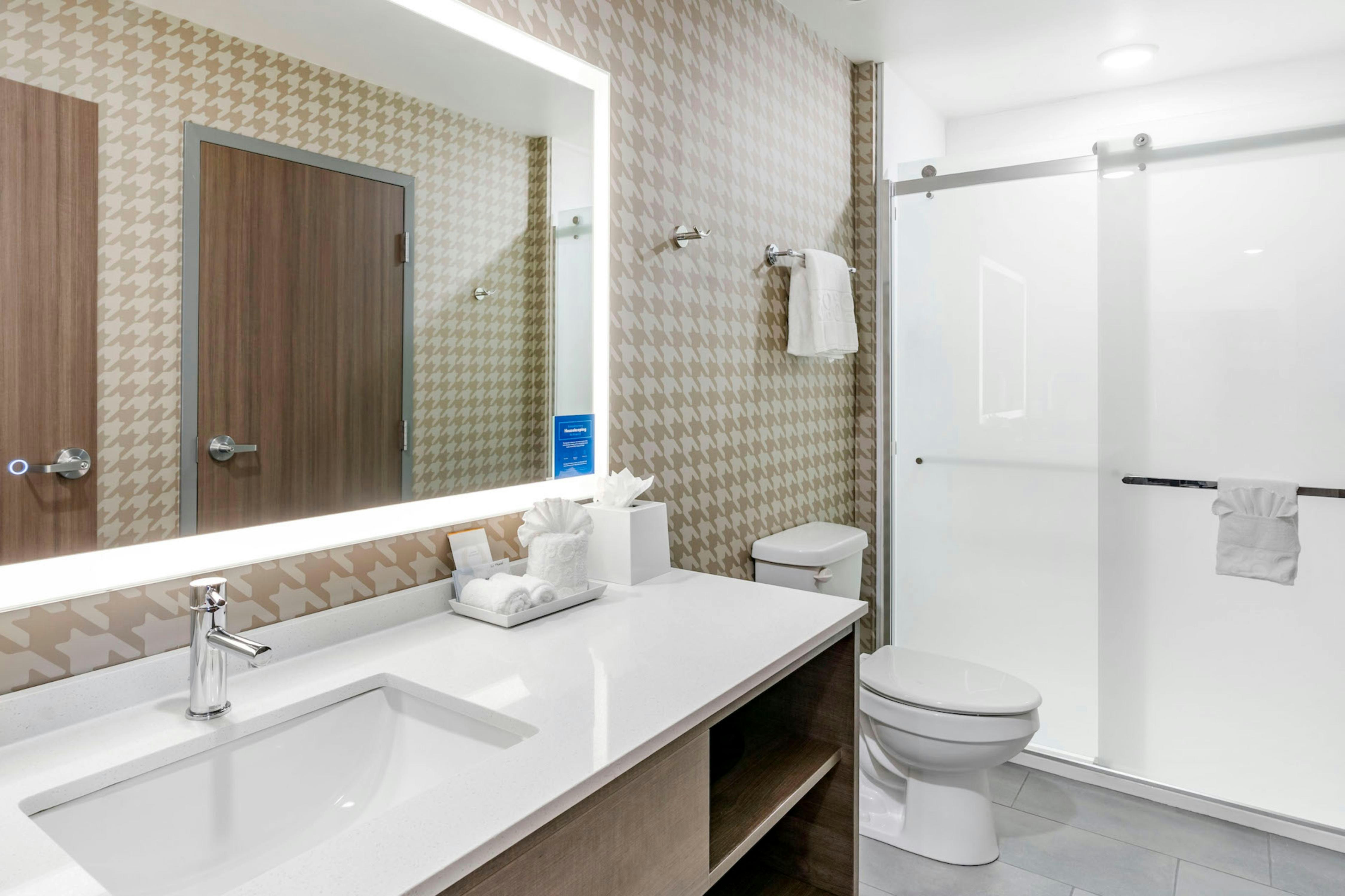 1 KING 1BEDROOM SUITE