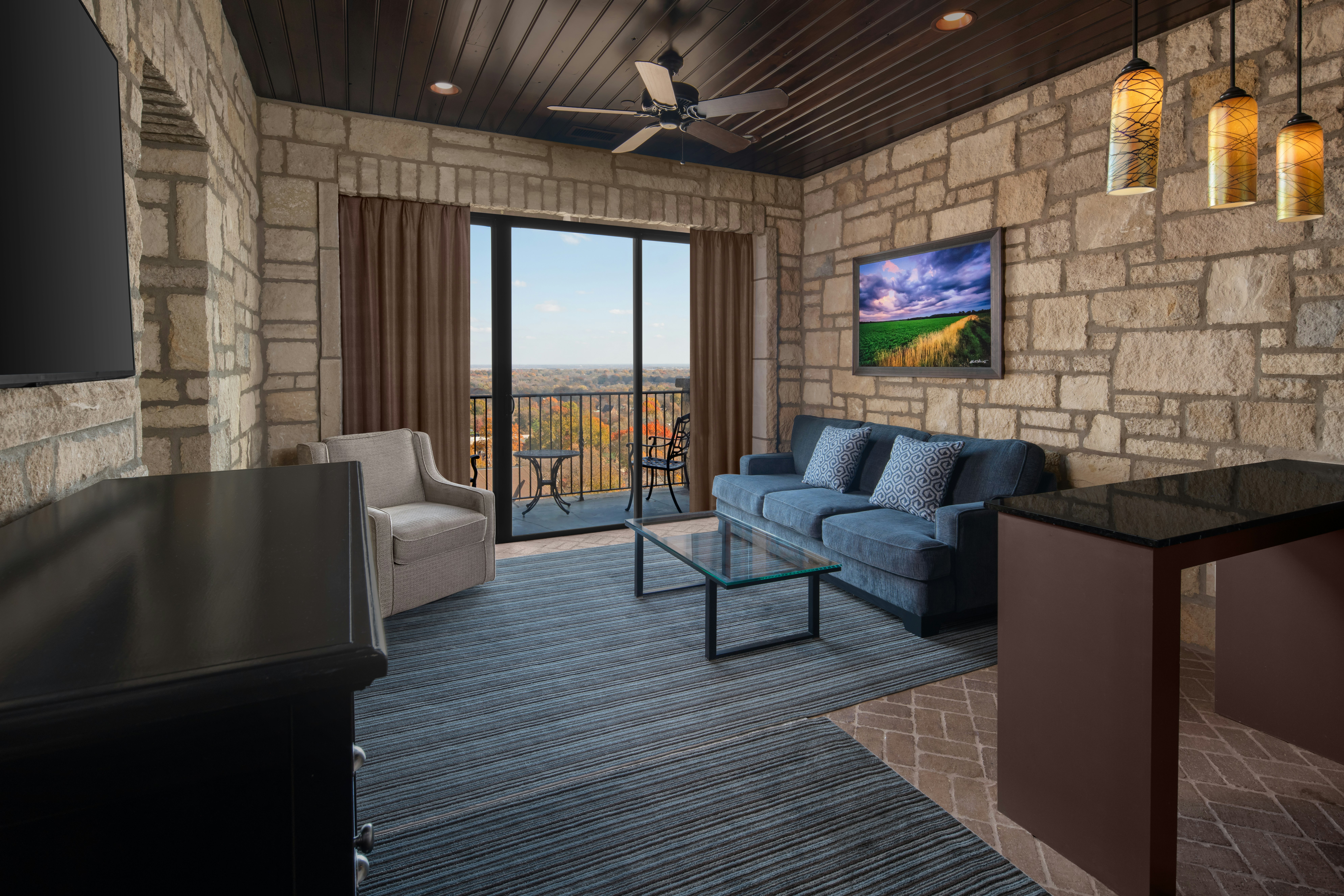 1 KING CONDO
