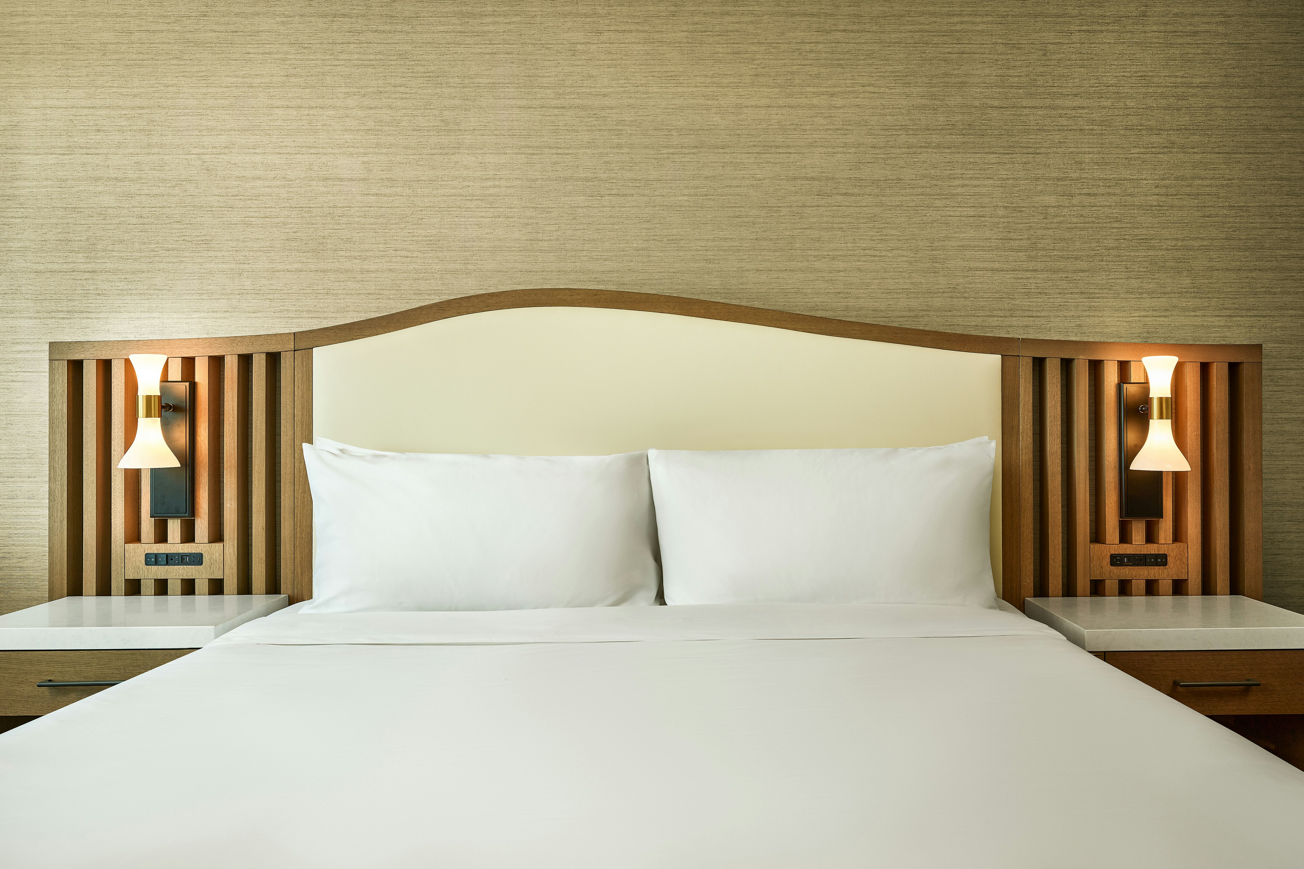 1 KING BED