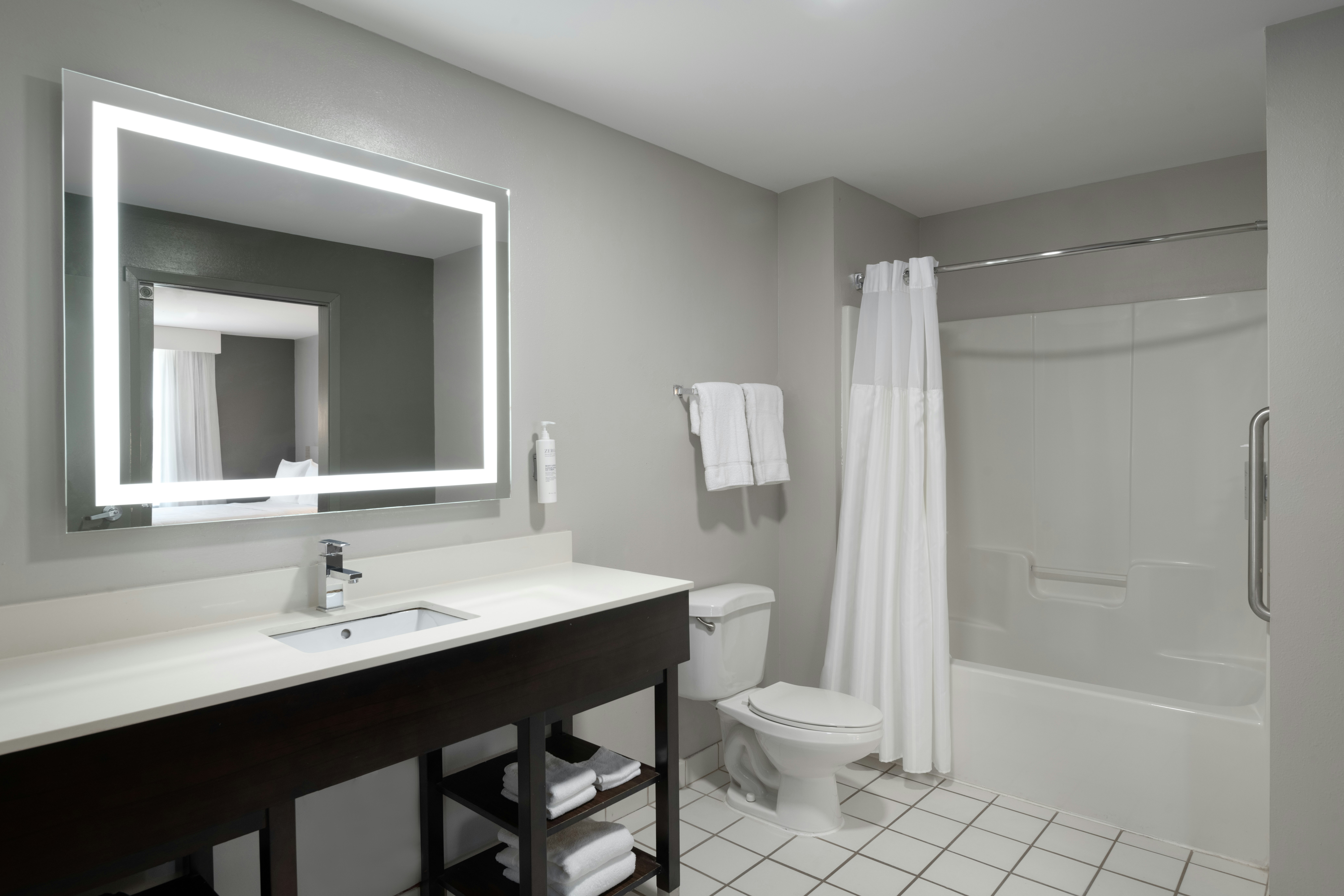 1 KING JR STE ACC BATHTUB