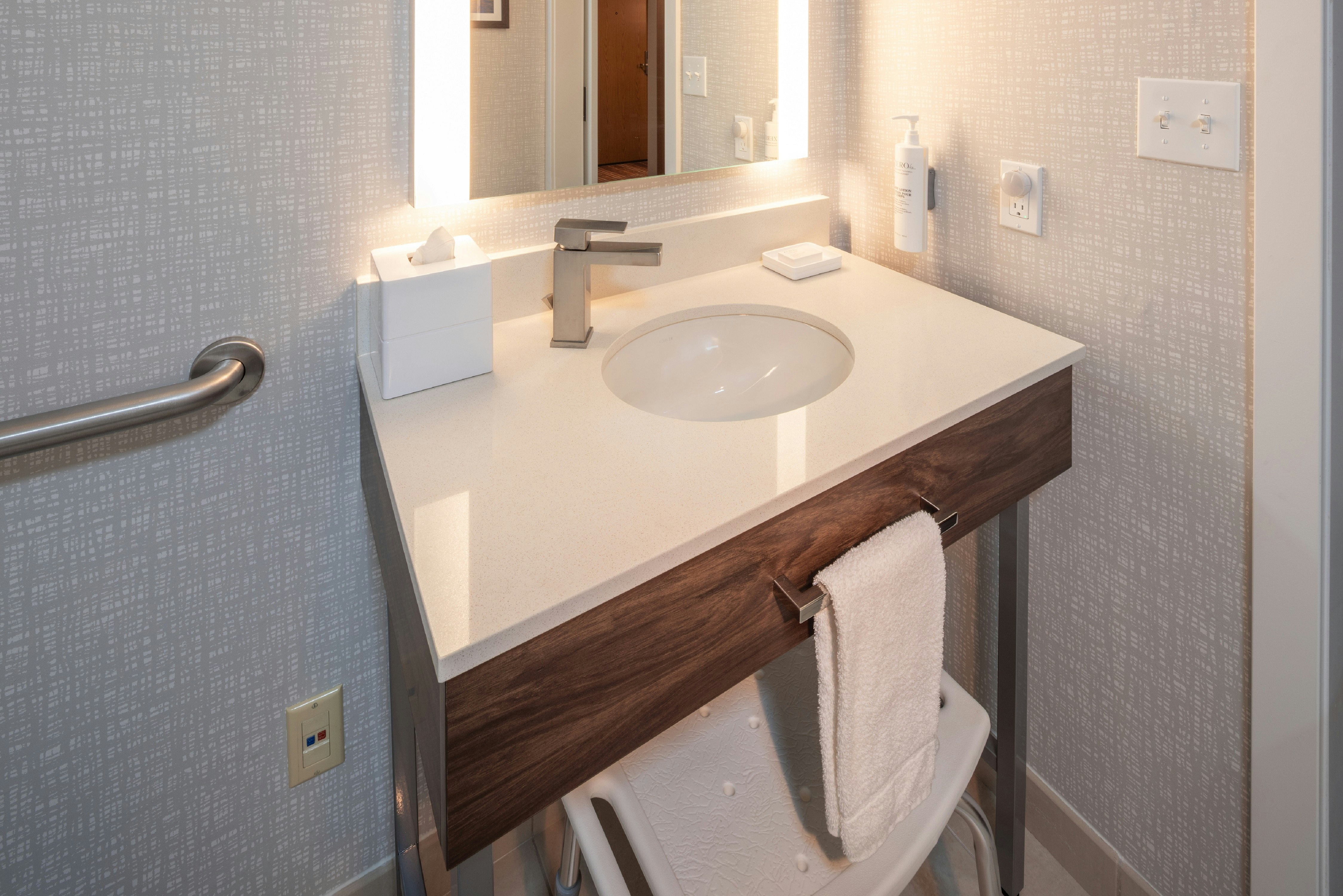 Hampton Inn by Hilton Pullman