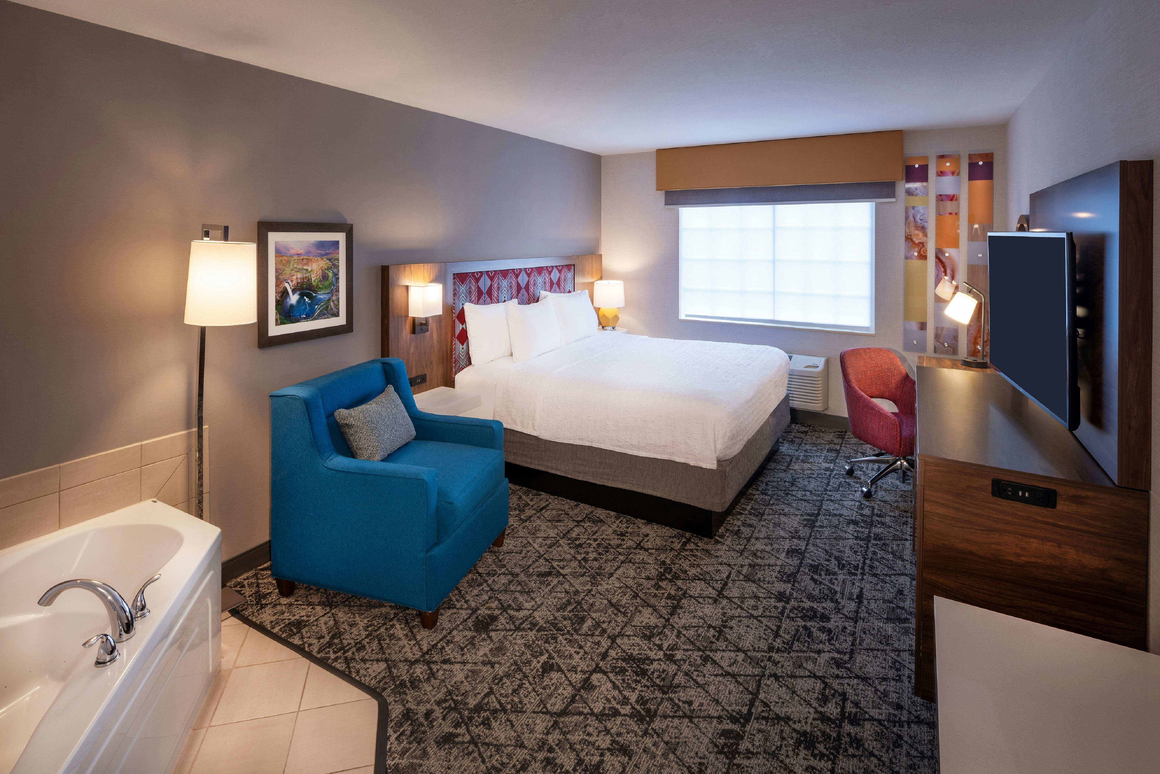 Hampton Inn by Hilton Pullman