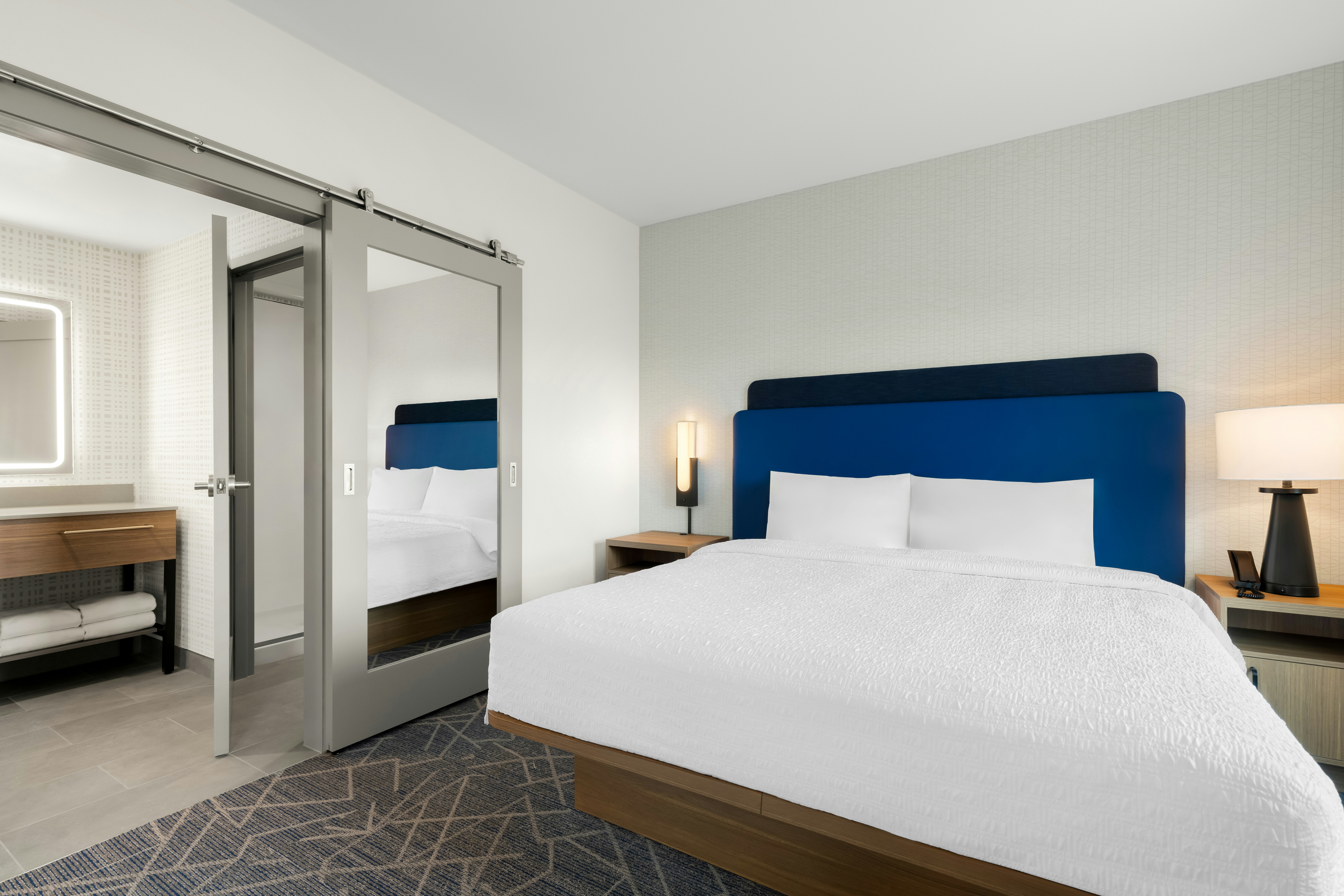 Hampton Inn & Suites by Hilton Corona