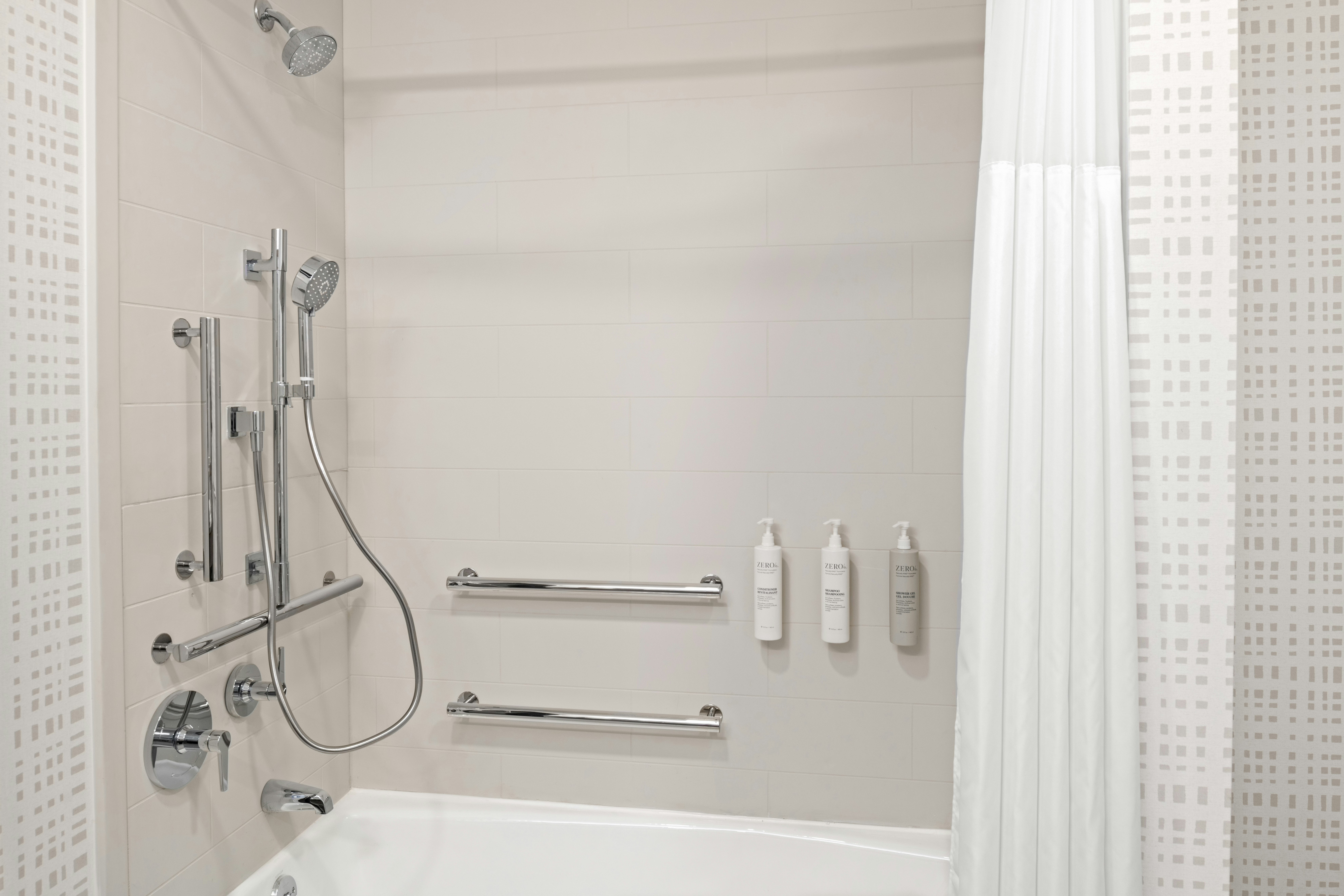1 KING MB ACC TUB STUDIO