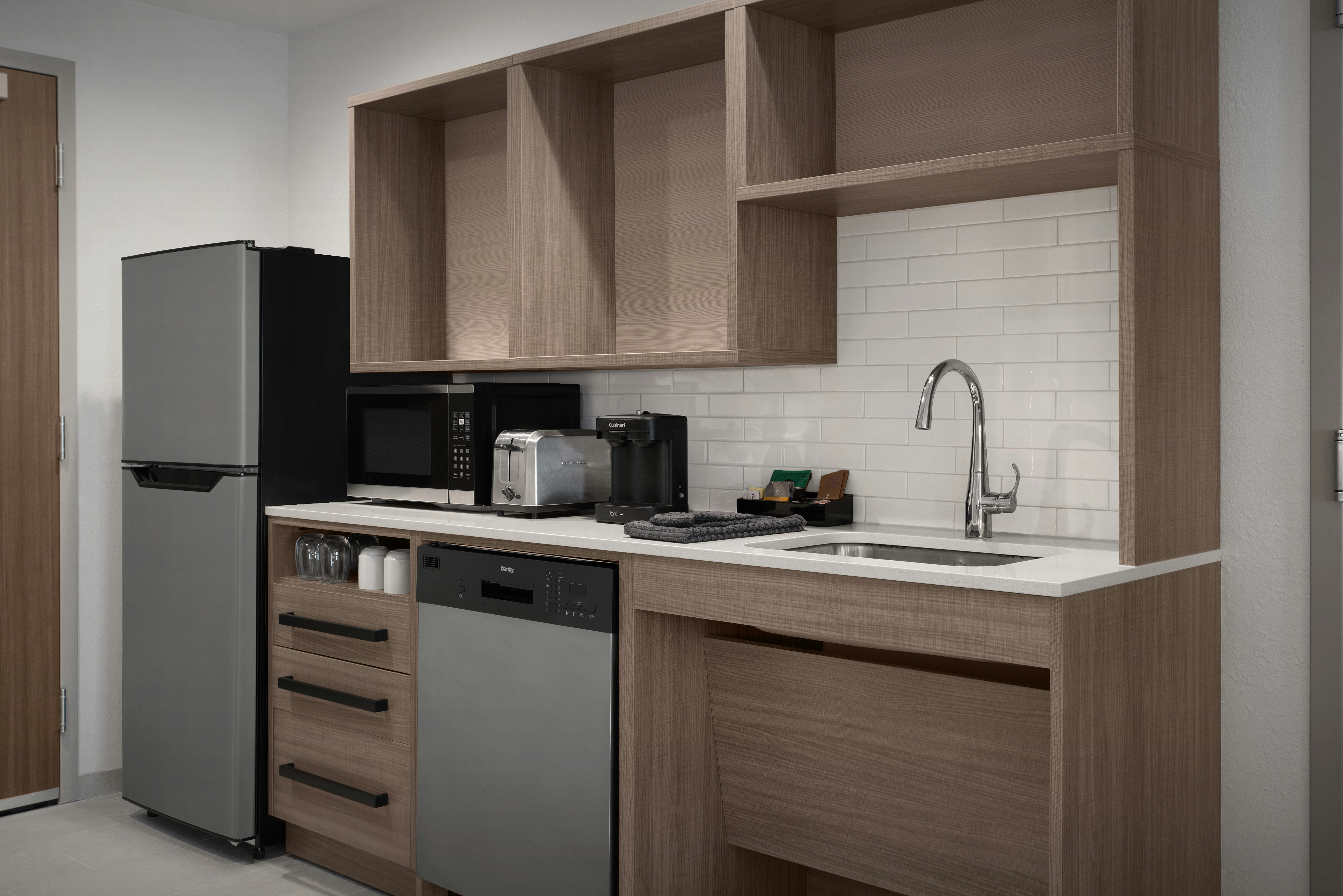 1KG ACC TUB STUDIO SUITE