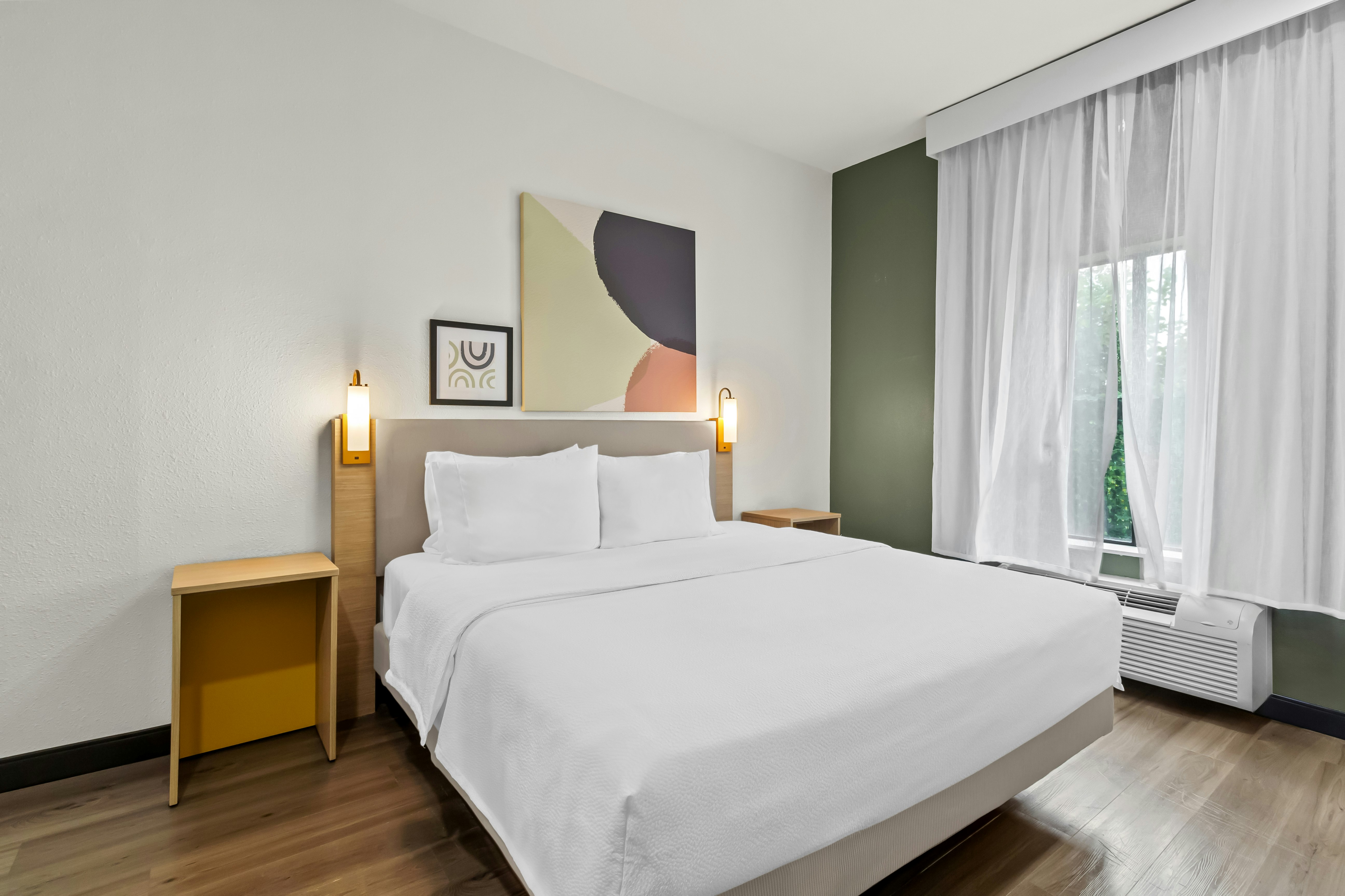 Spark by Hilton Houston Hobby Airport