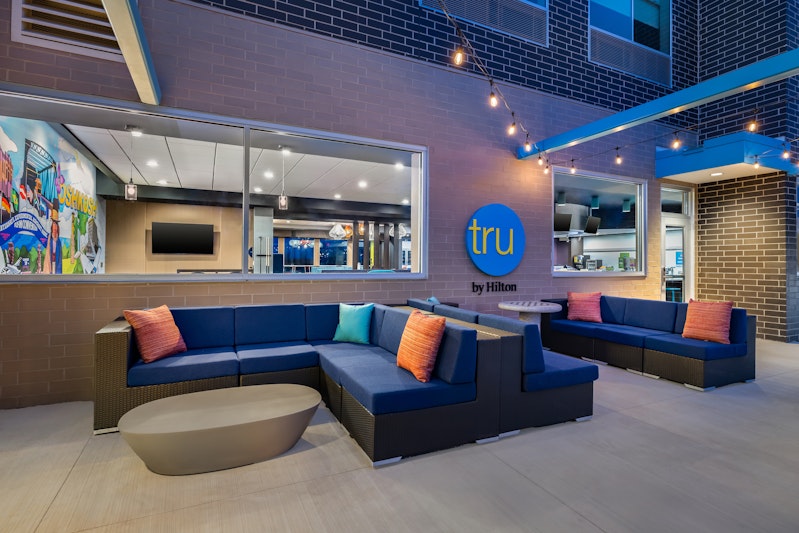 Tru by Hilton Oshkosh