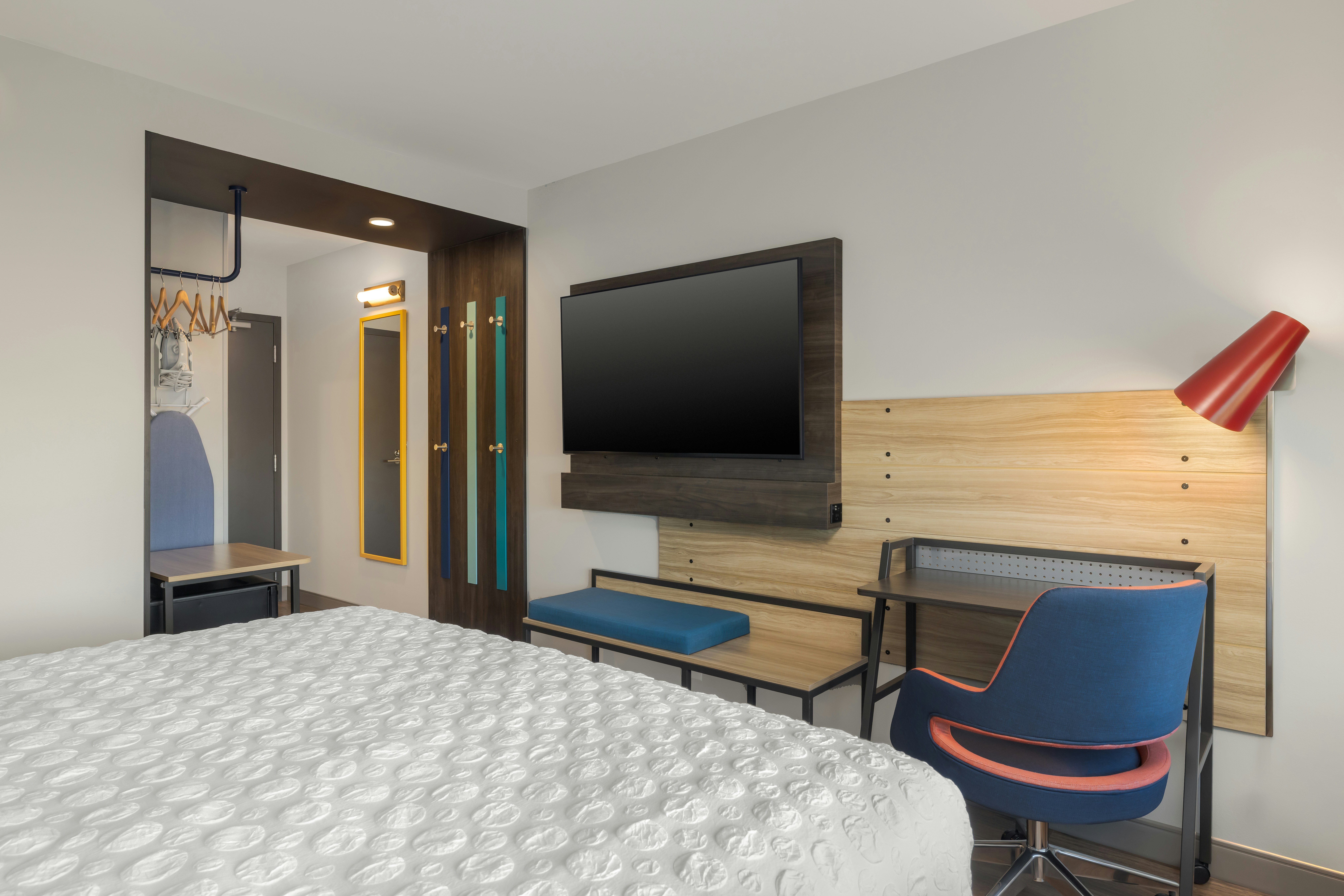 Tru by Hilton Oshkosh
