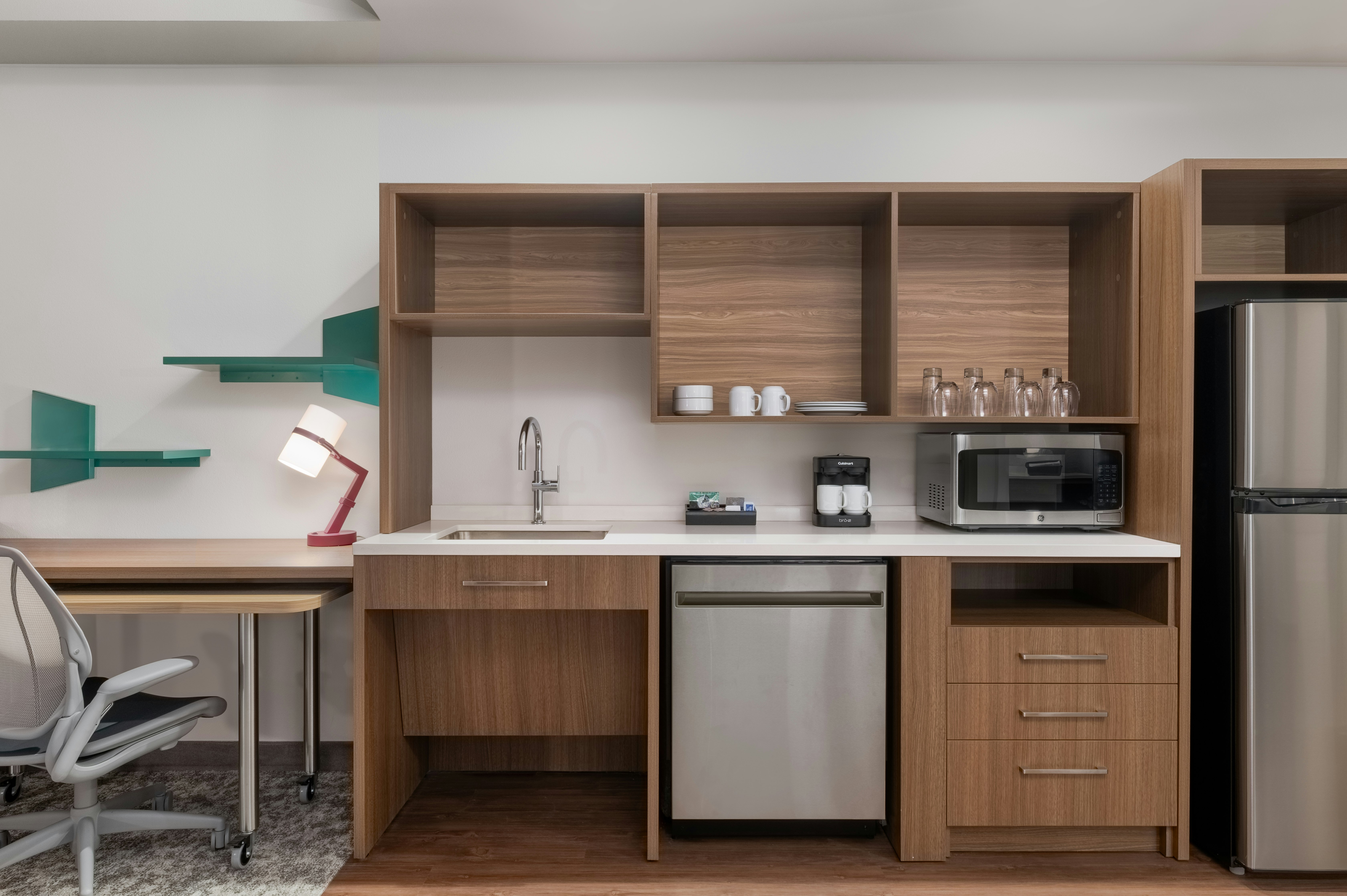 1 KNG BED STUDIO SUITE