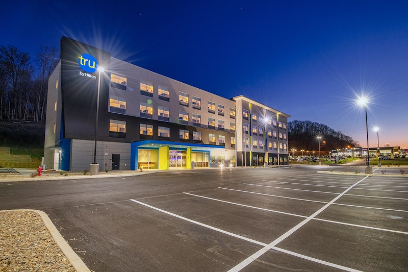 Tru by Hilton West Bristol TN