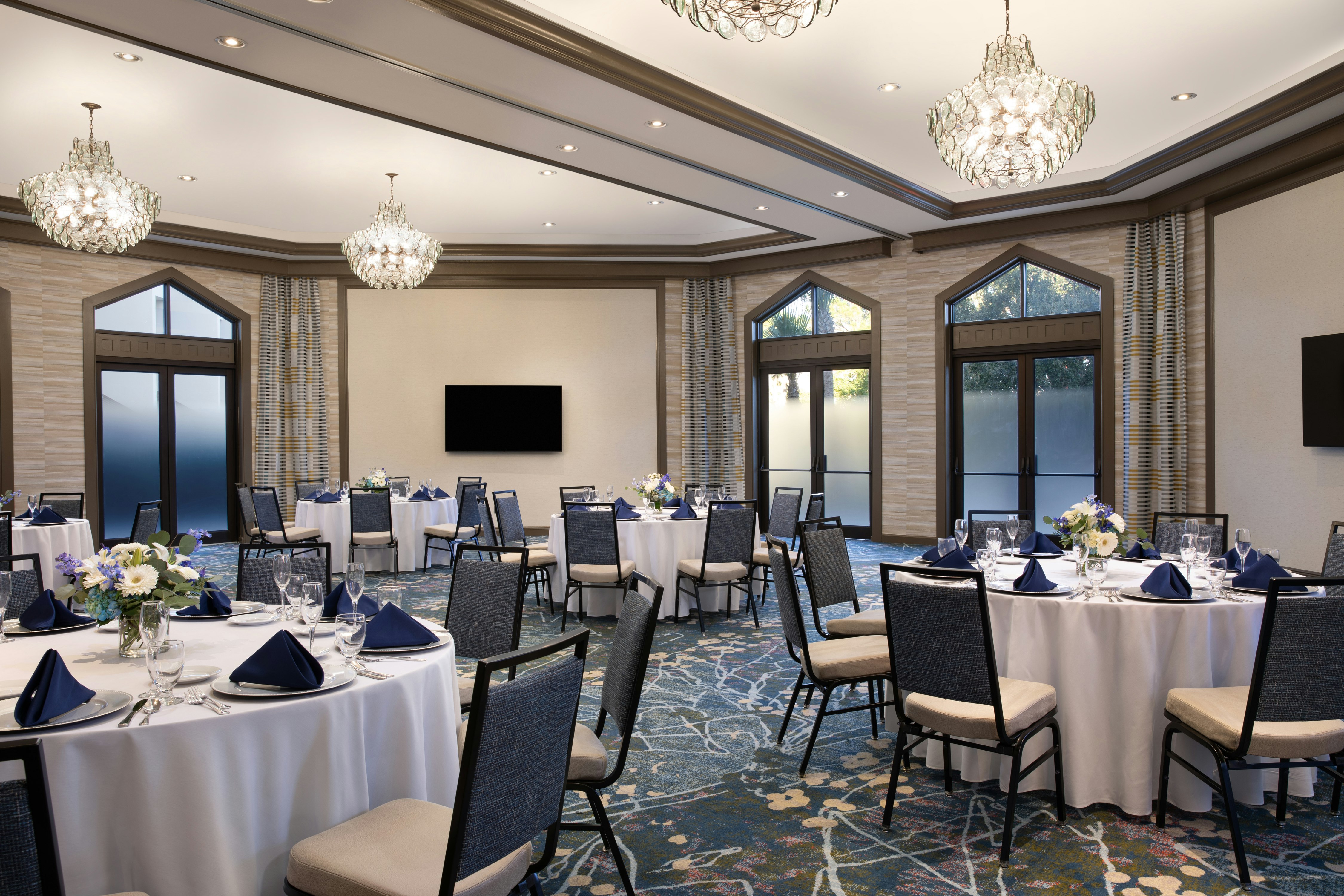 DoubleTree Suites by Hilton Orlando – Disney Springs® Area