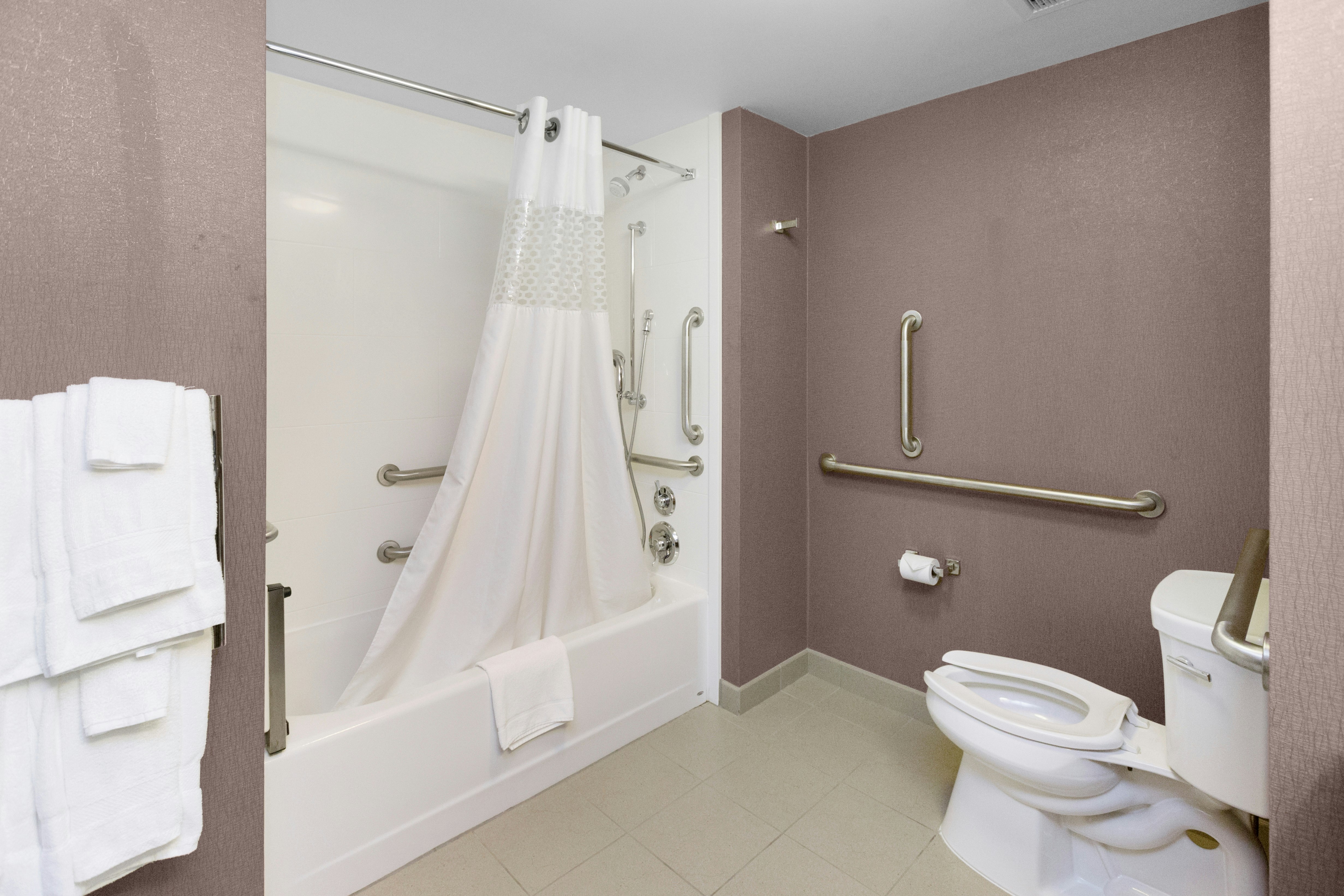 1 KNG ACCESSIBLE TUB NS