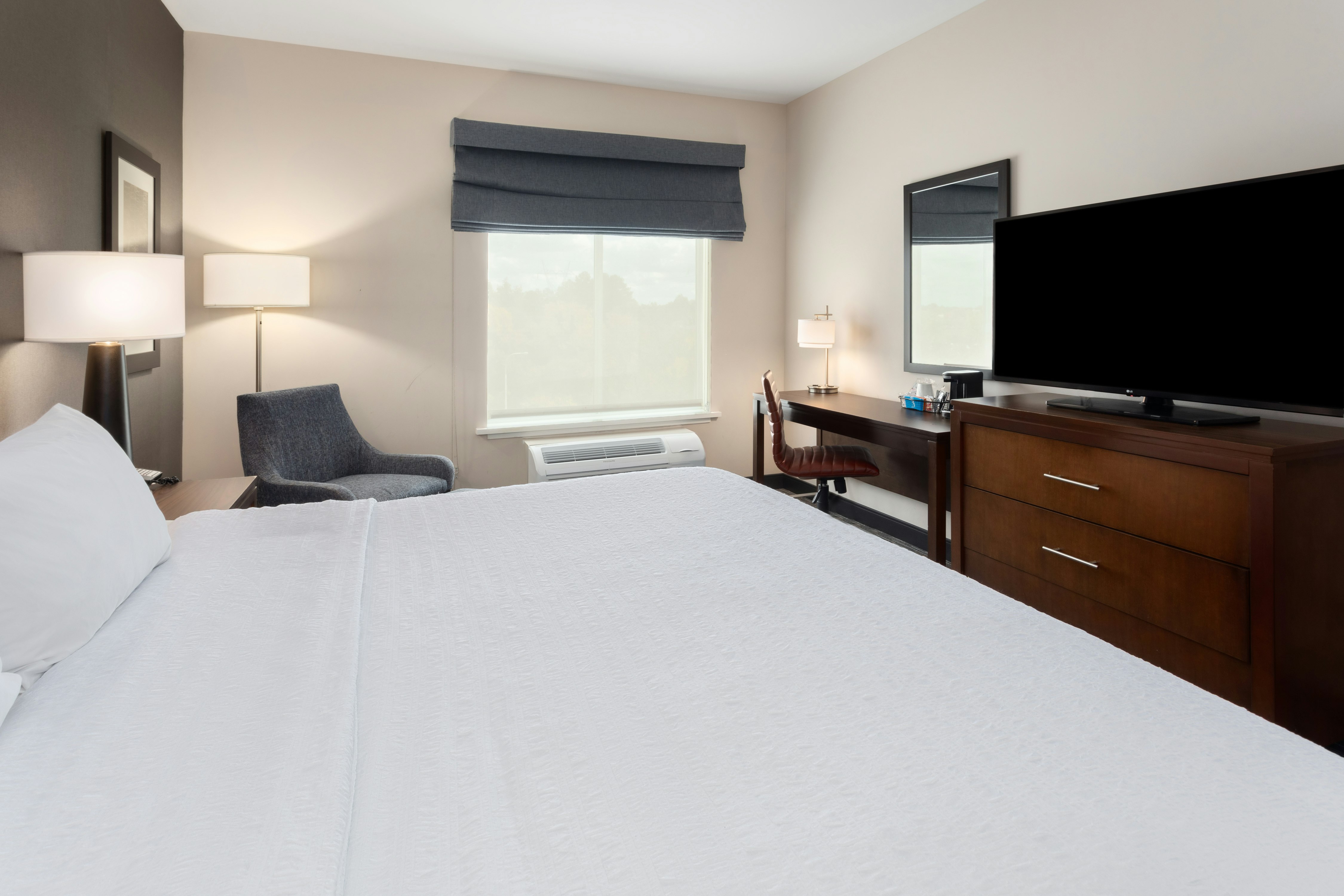 Hampton Inn by Hilton Nashville Airport Century Place