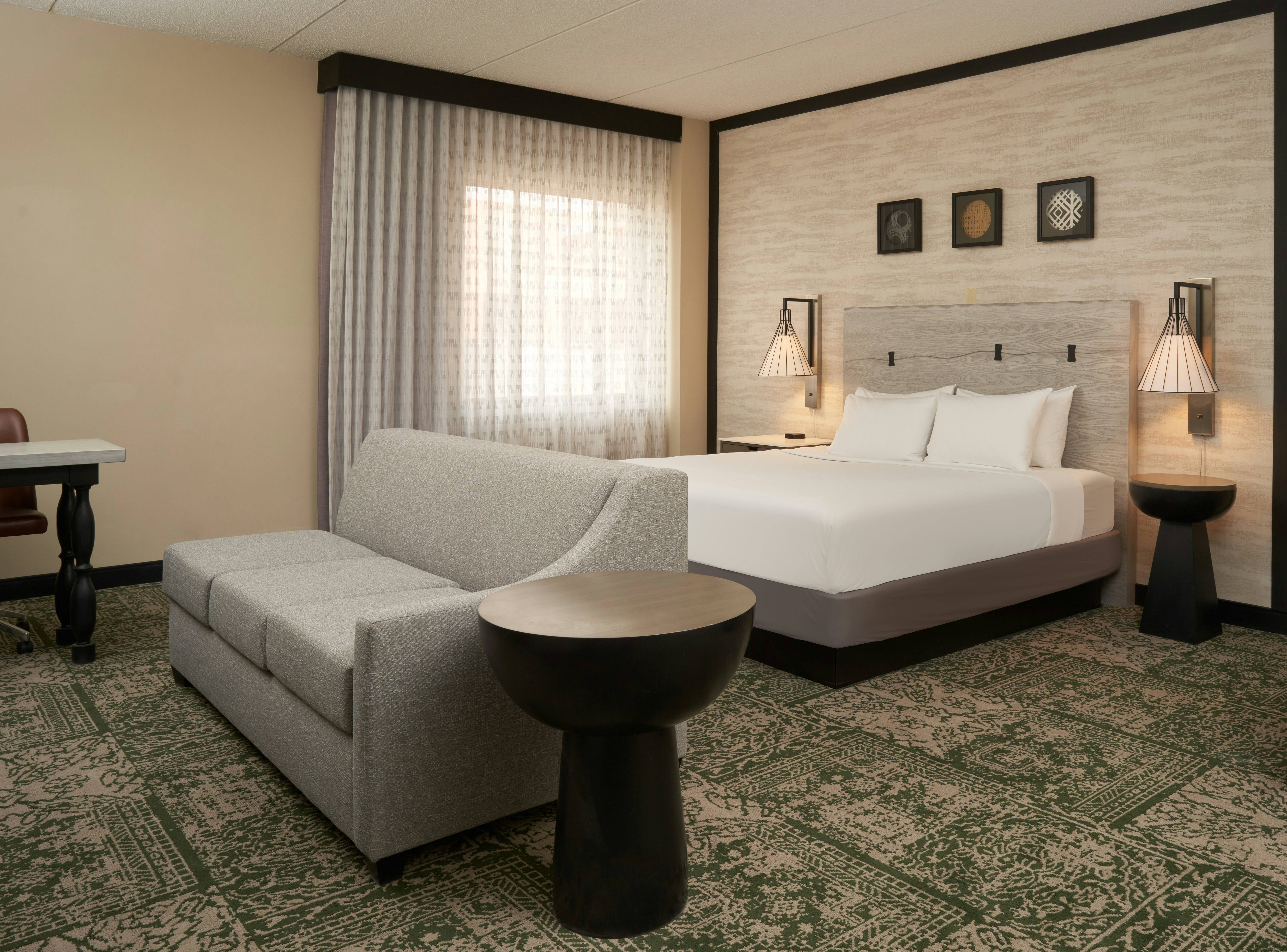 1 KING BED JUNIOR SUITE