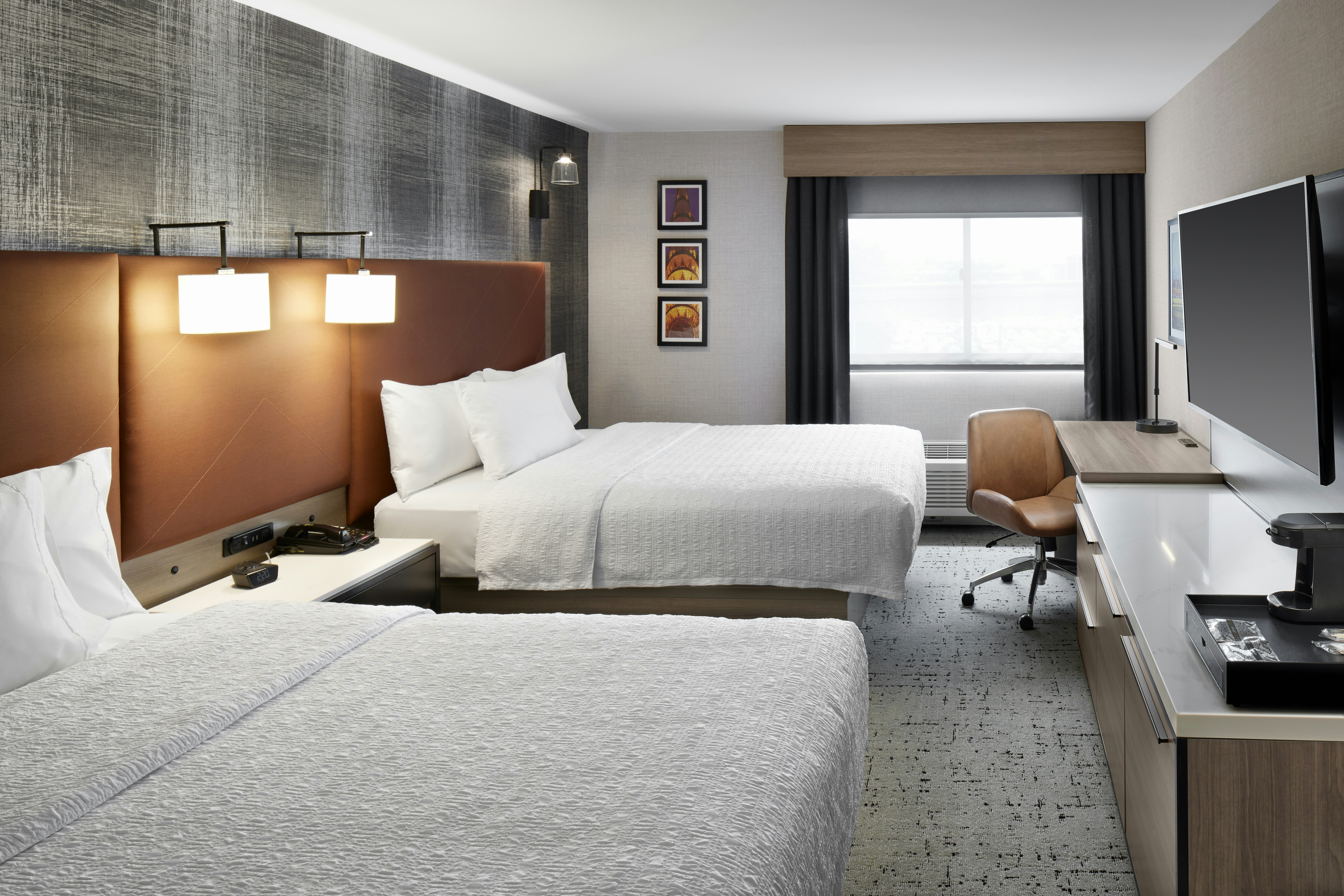 2 QUEEN ROOM