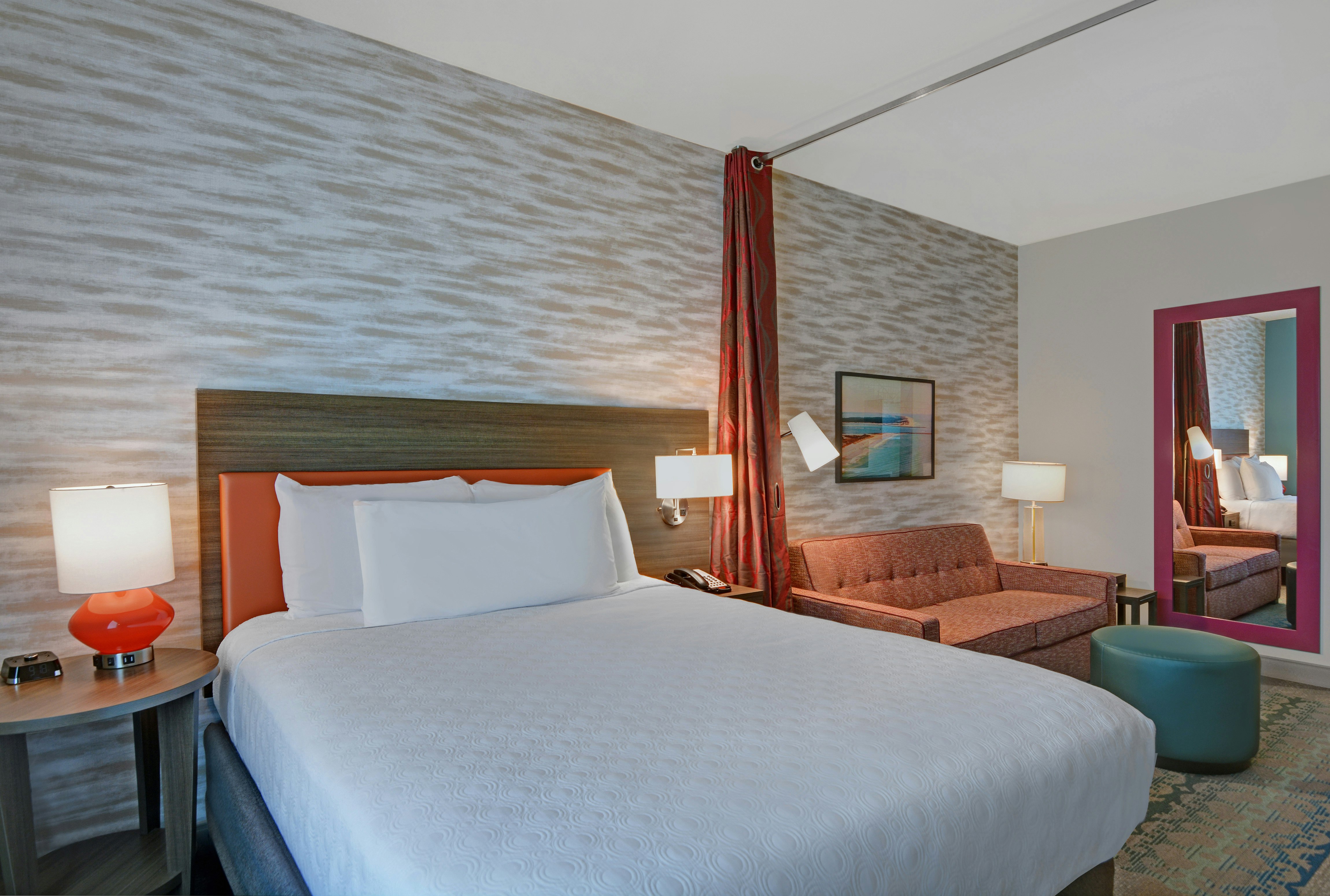 1 QUEEN BED STUDIO NONSMOK