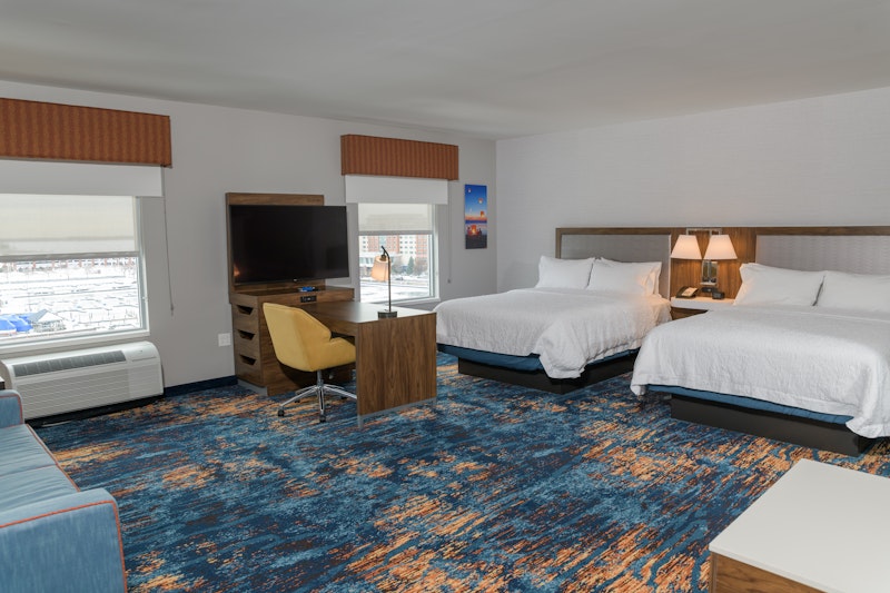 Hampton Inn & Suites Erie/Bayfront