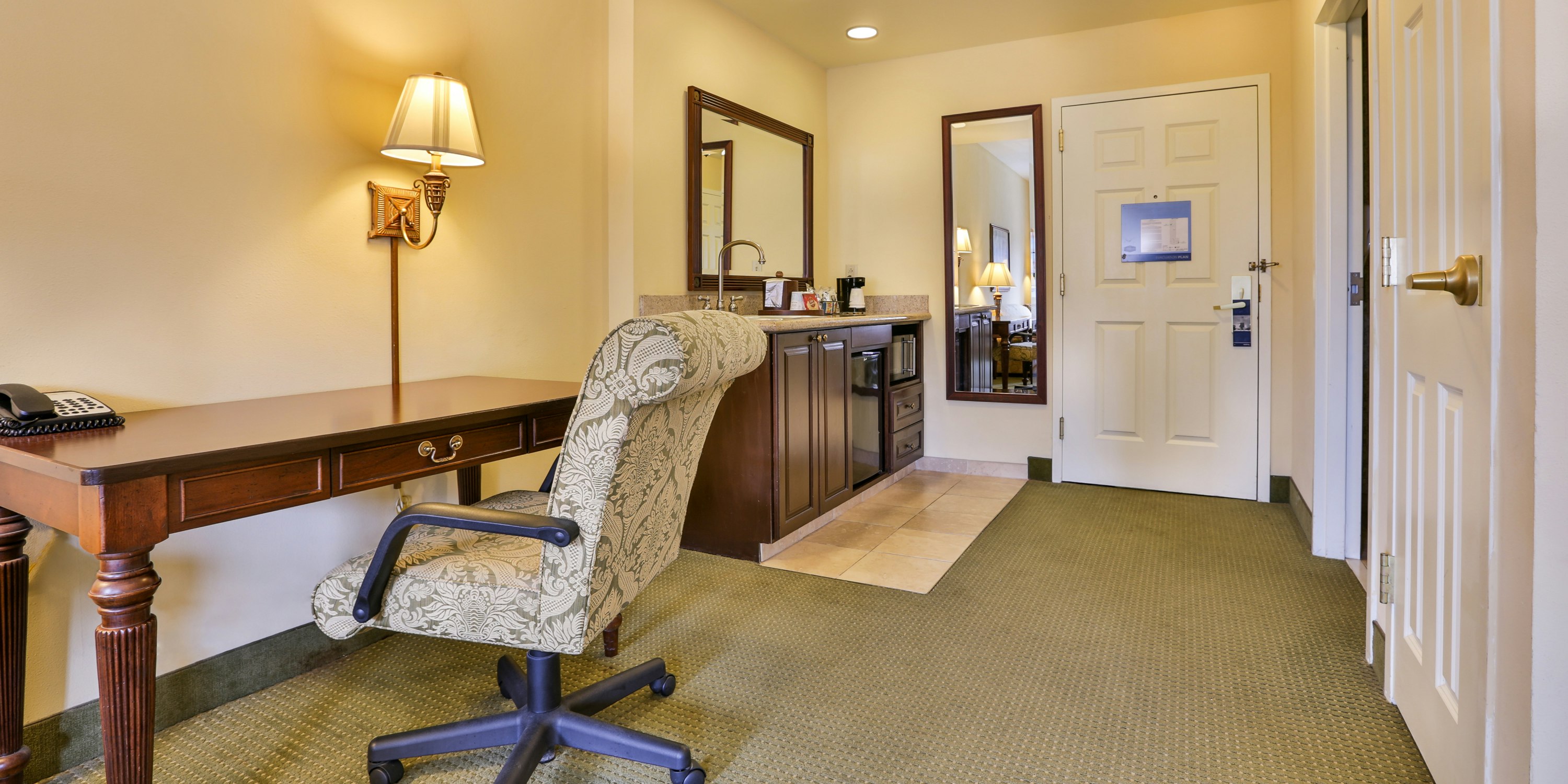 Hampton Inn & Suites Savannah Historic District
