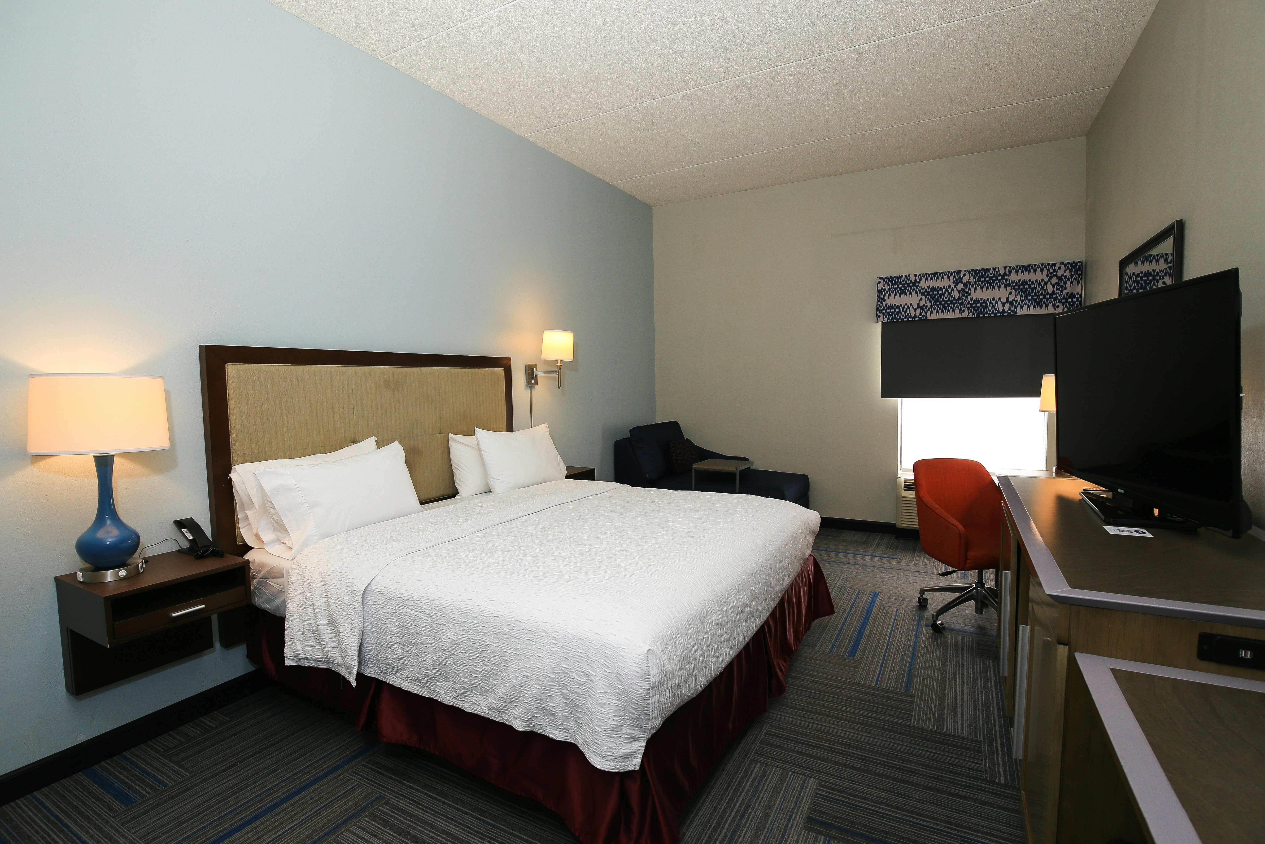 1 KING BED NONSMOKING