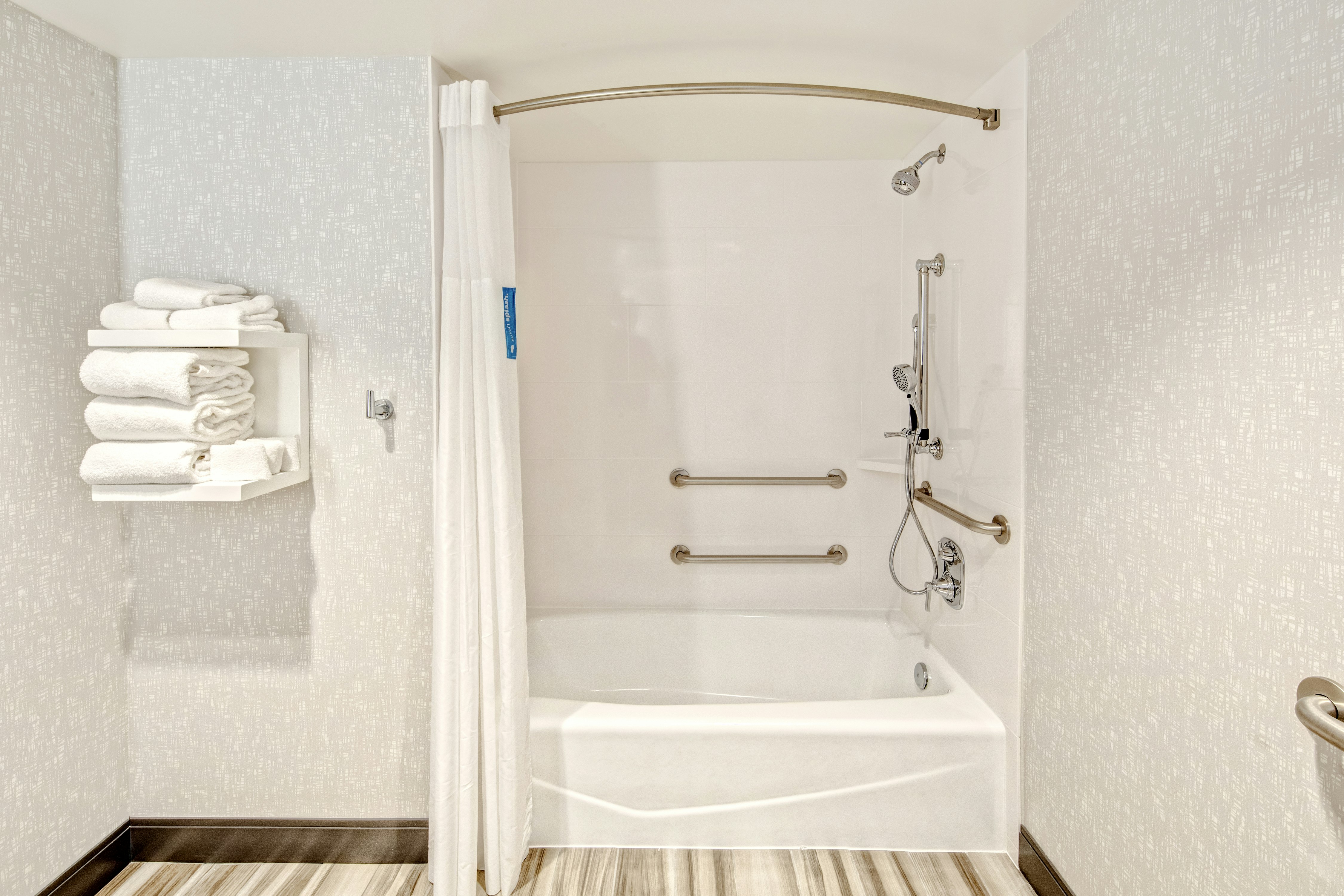 Hampton Inn by Hilton Cardiff Beach Encinitas, CA