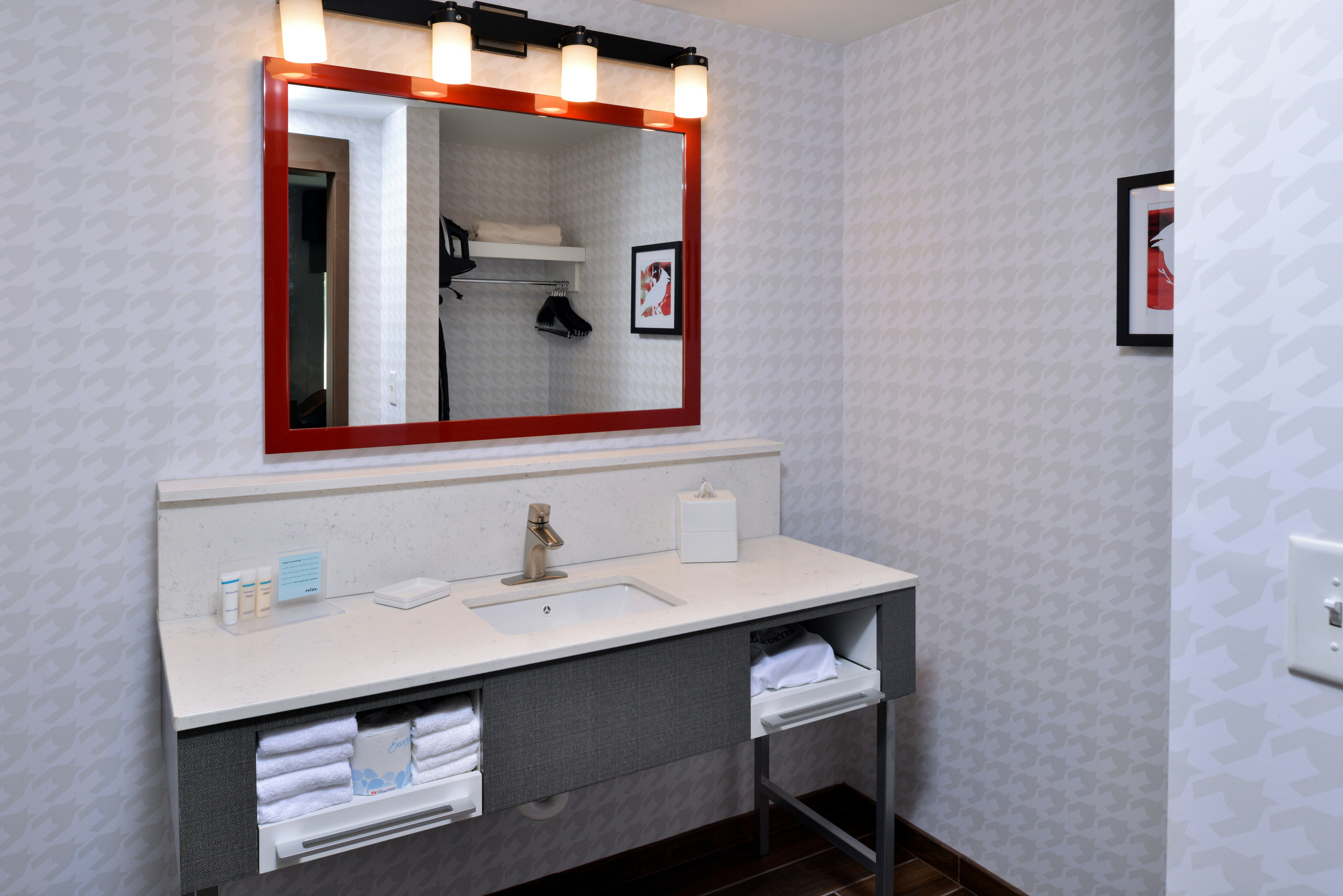 Hampton Inn & Suites Greensboro Downtown
