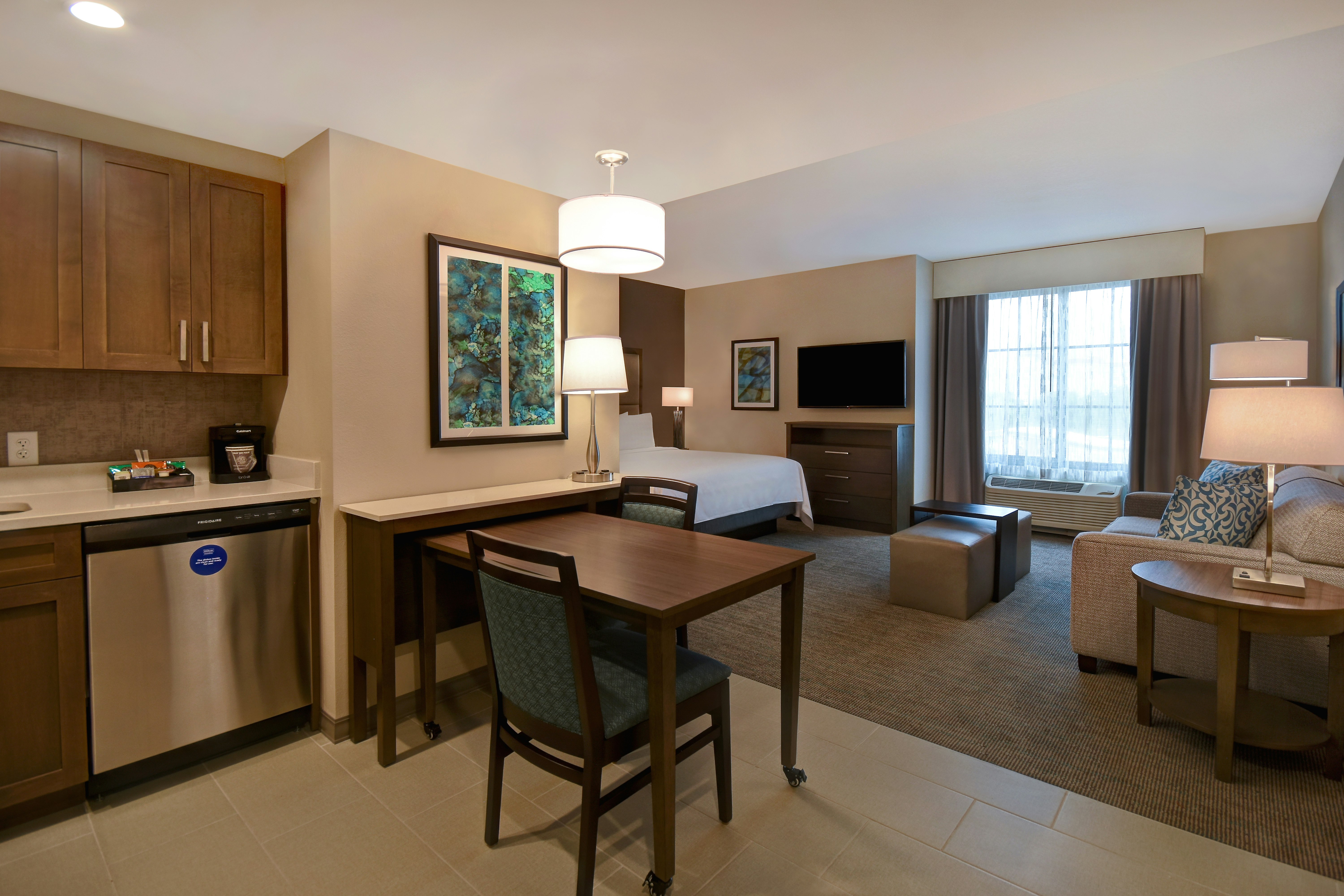 Homewood Suites by Hilton Orlando at FLAMINGO CROSSINGS Town Center