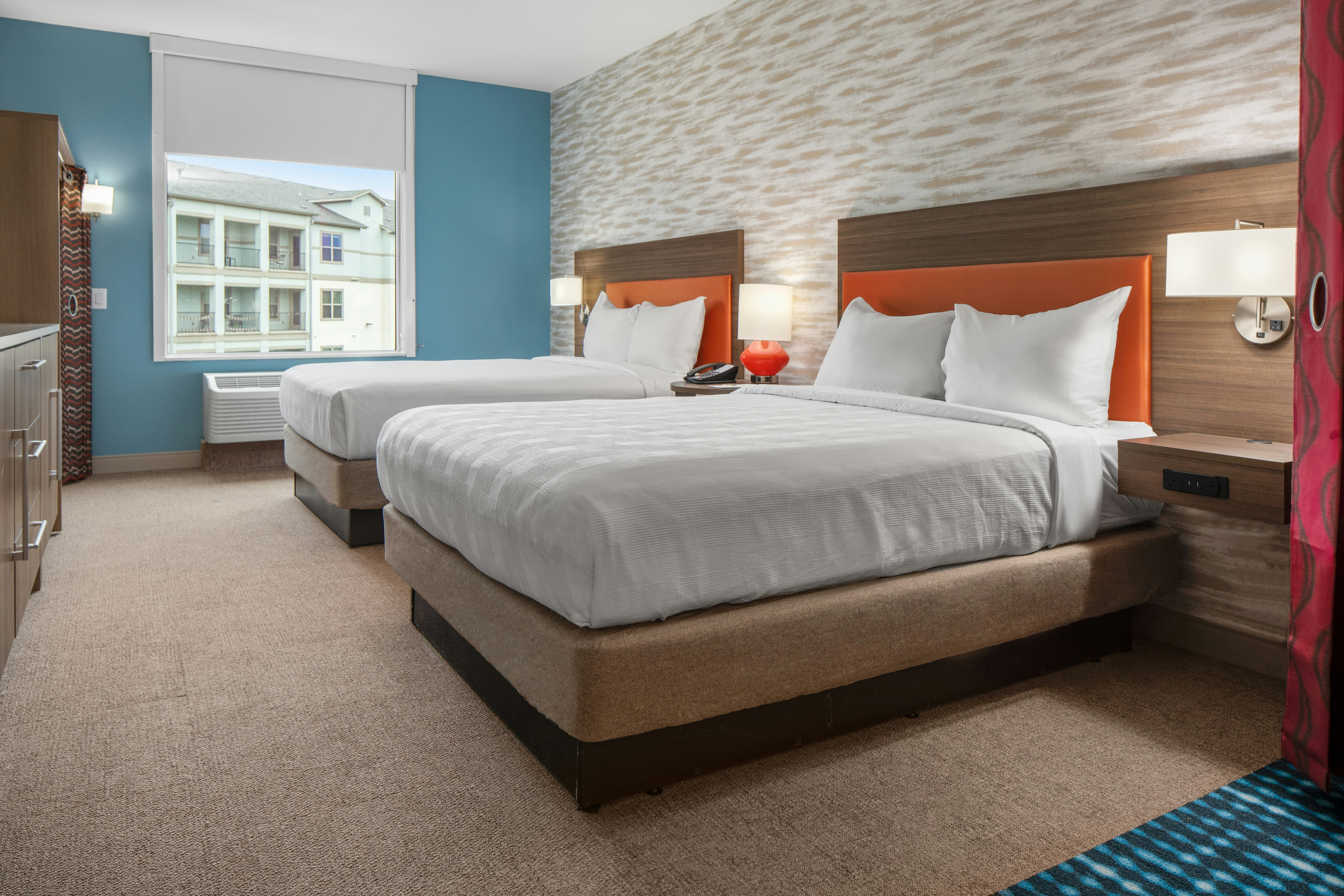 2 QN BEDS STUDIO NONSMOK