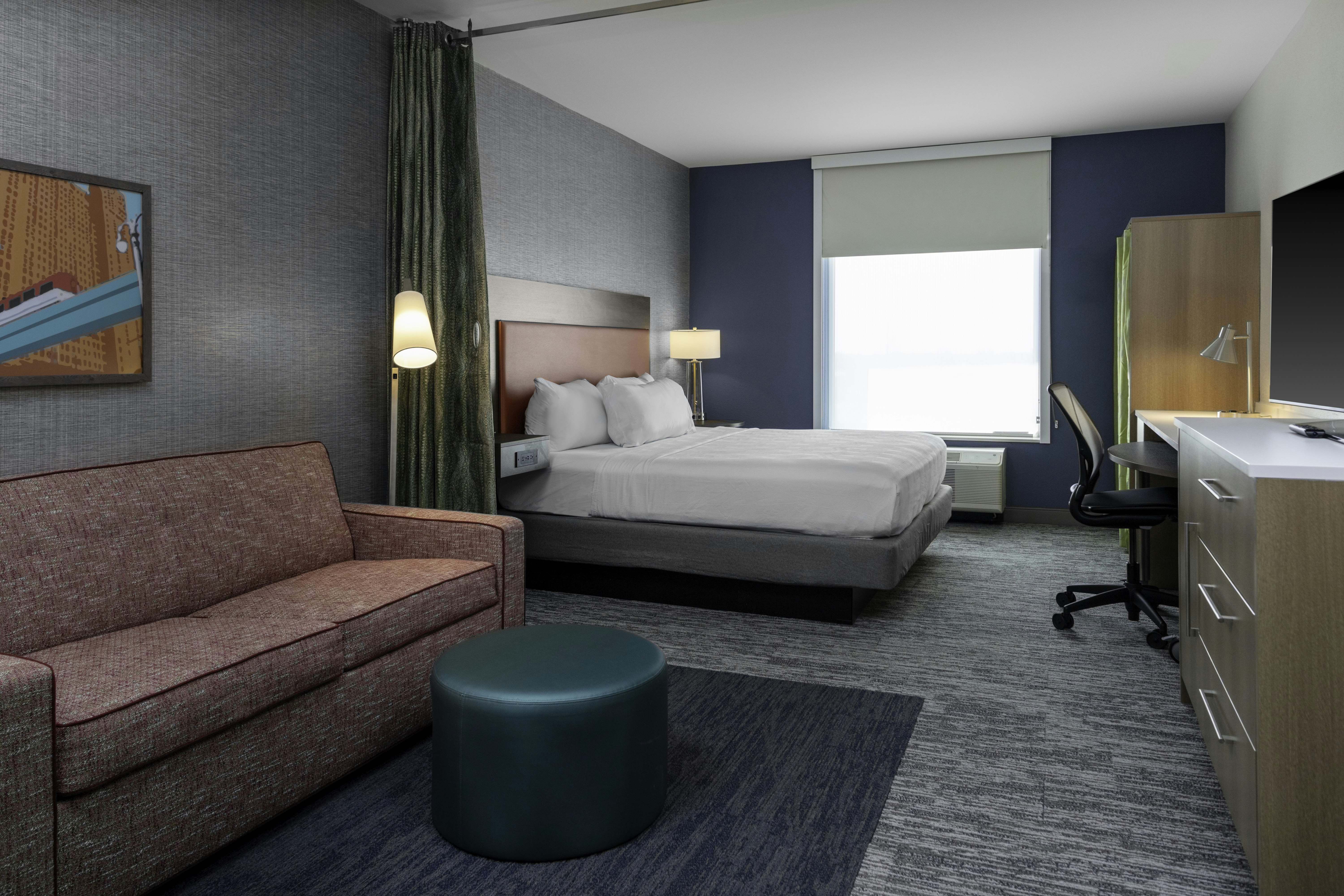1 KING STUDIO SUITE