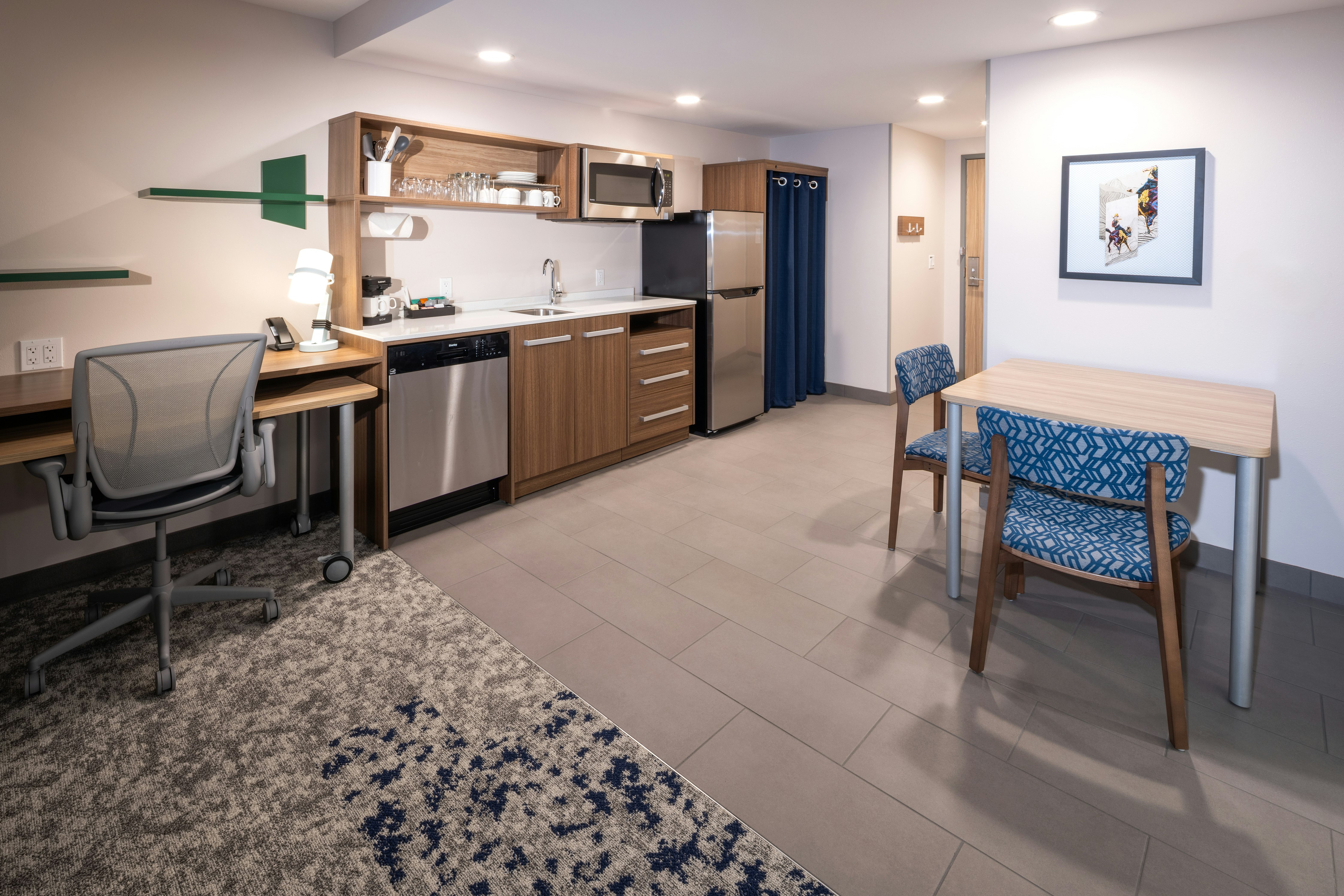 1 KING 1BEDROOM SUITE