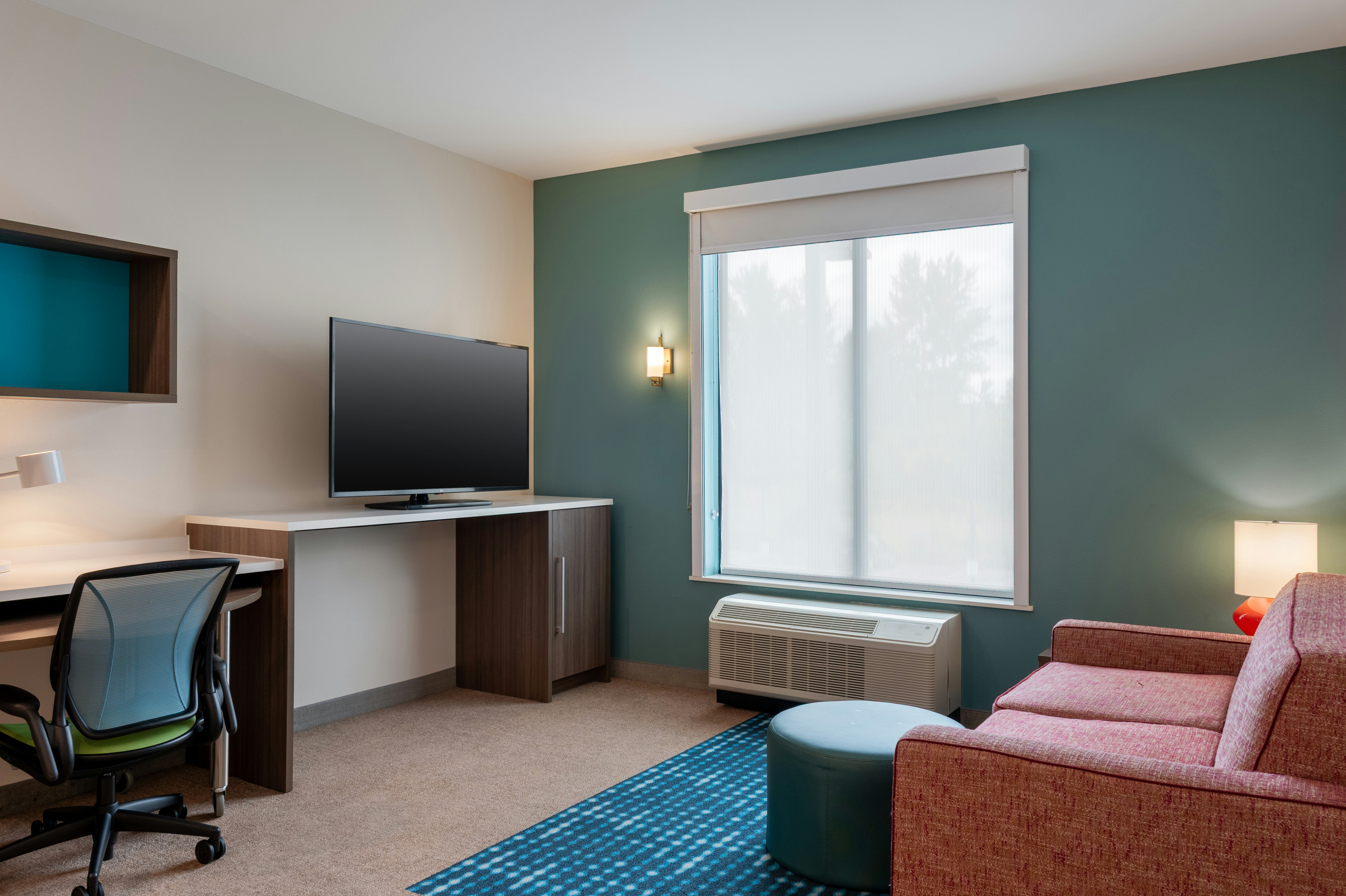 1 QUEEN 1BDRM SUITE NOSMOK