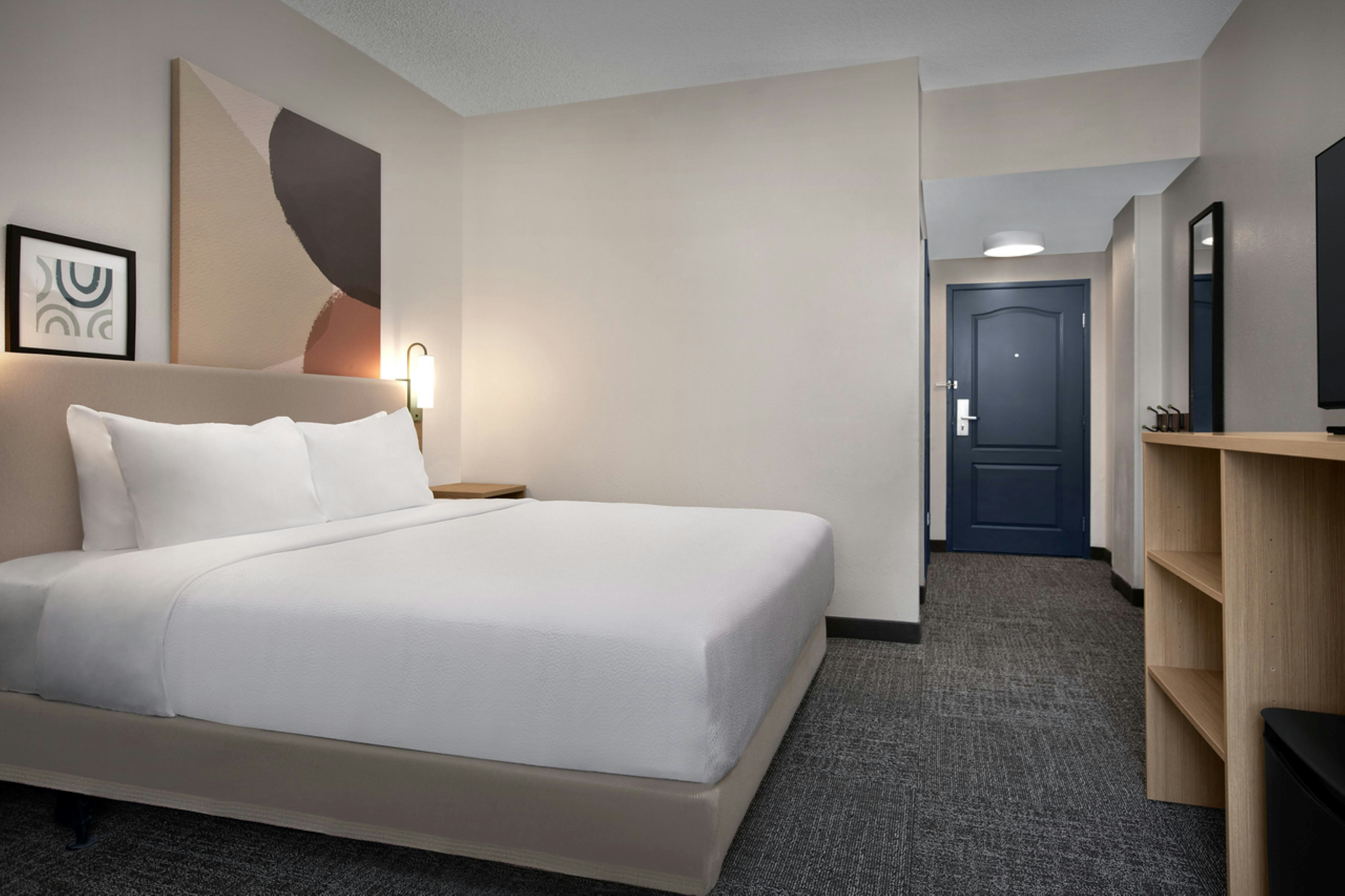 Spark by Hilton Lakewood Denver Southwest