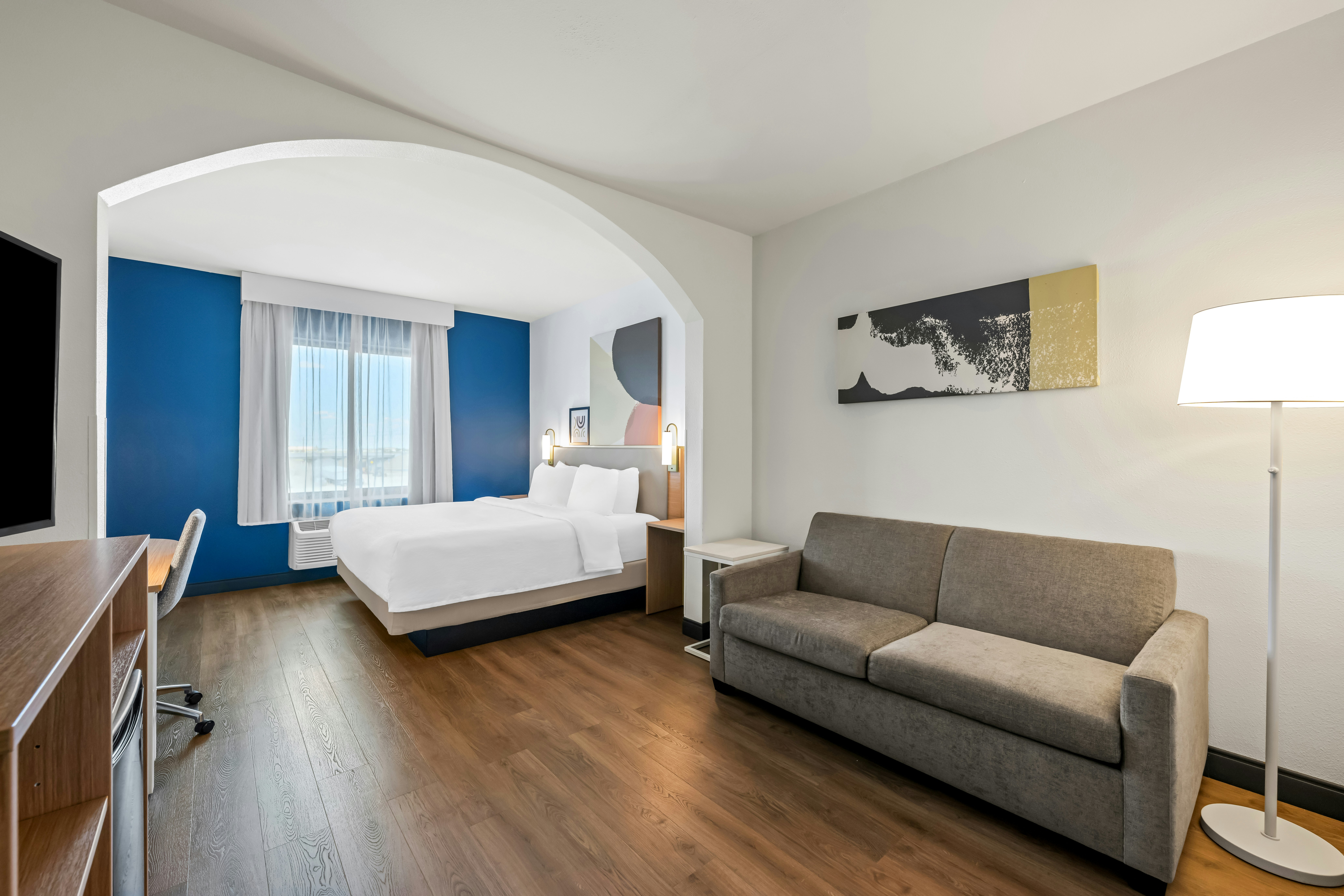 1 KING BED WITH SOFABED