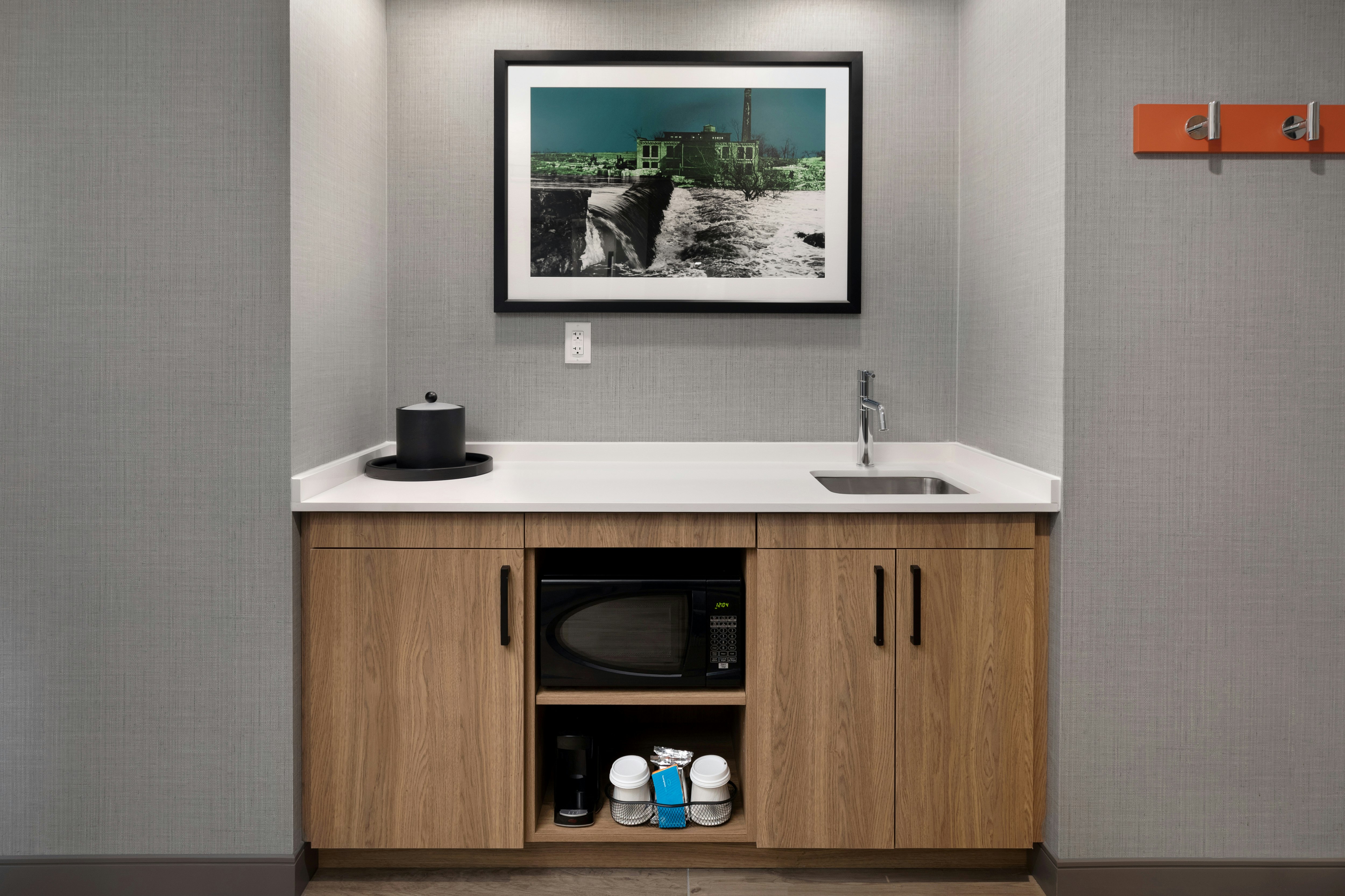 Hampton Inn & Suites by Hilton Watertown Boston