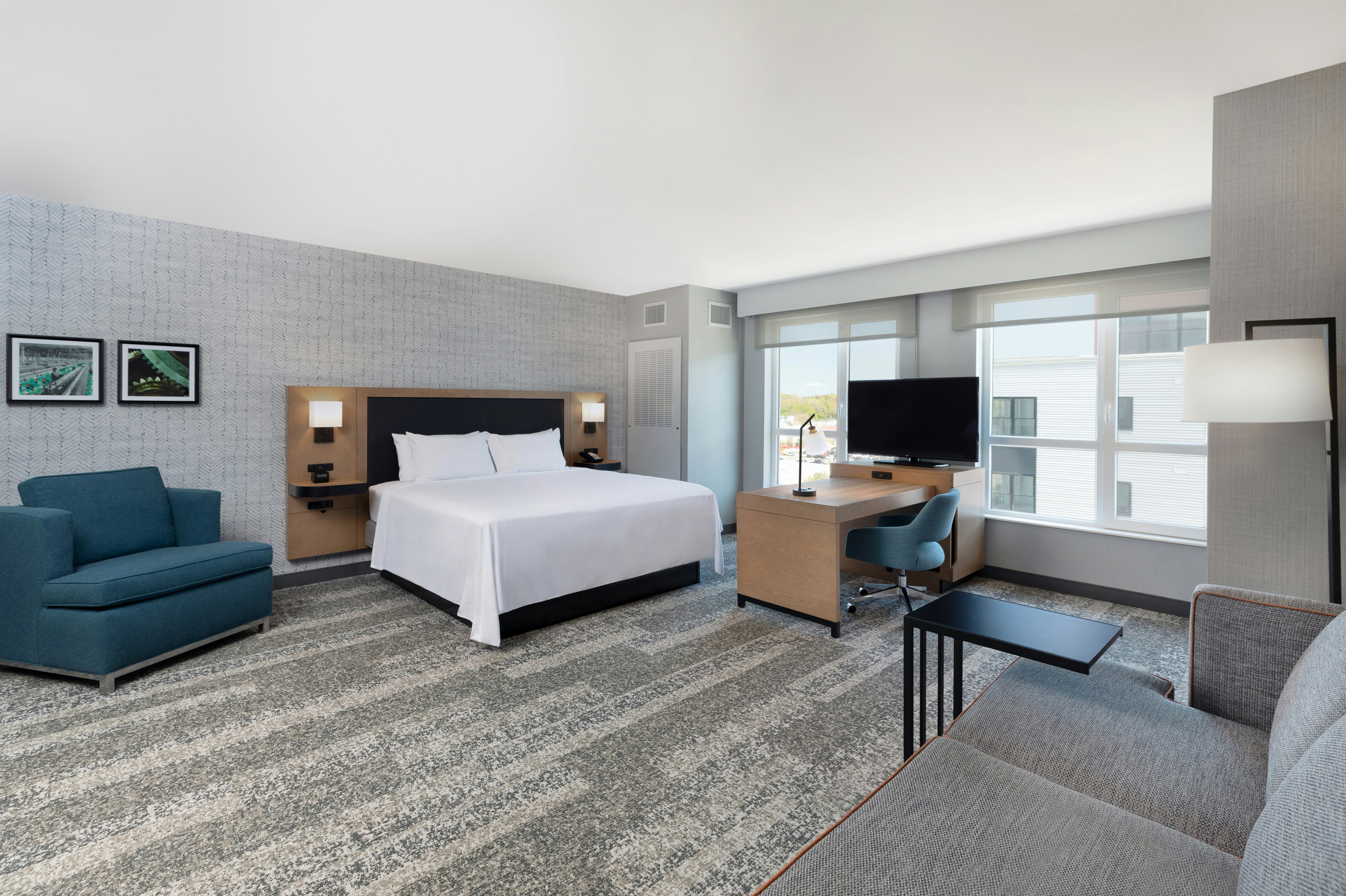 Hampton Inn & Suites by Hilton Watertown Boston