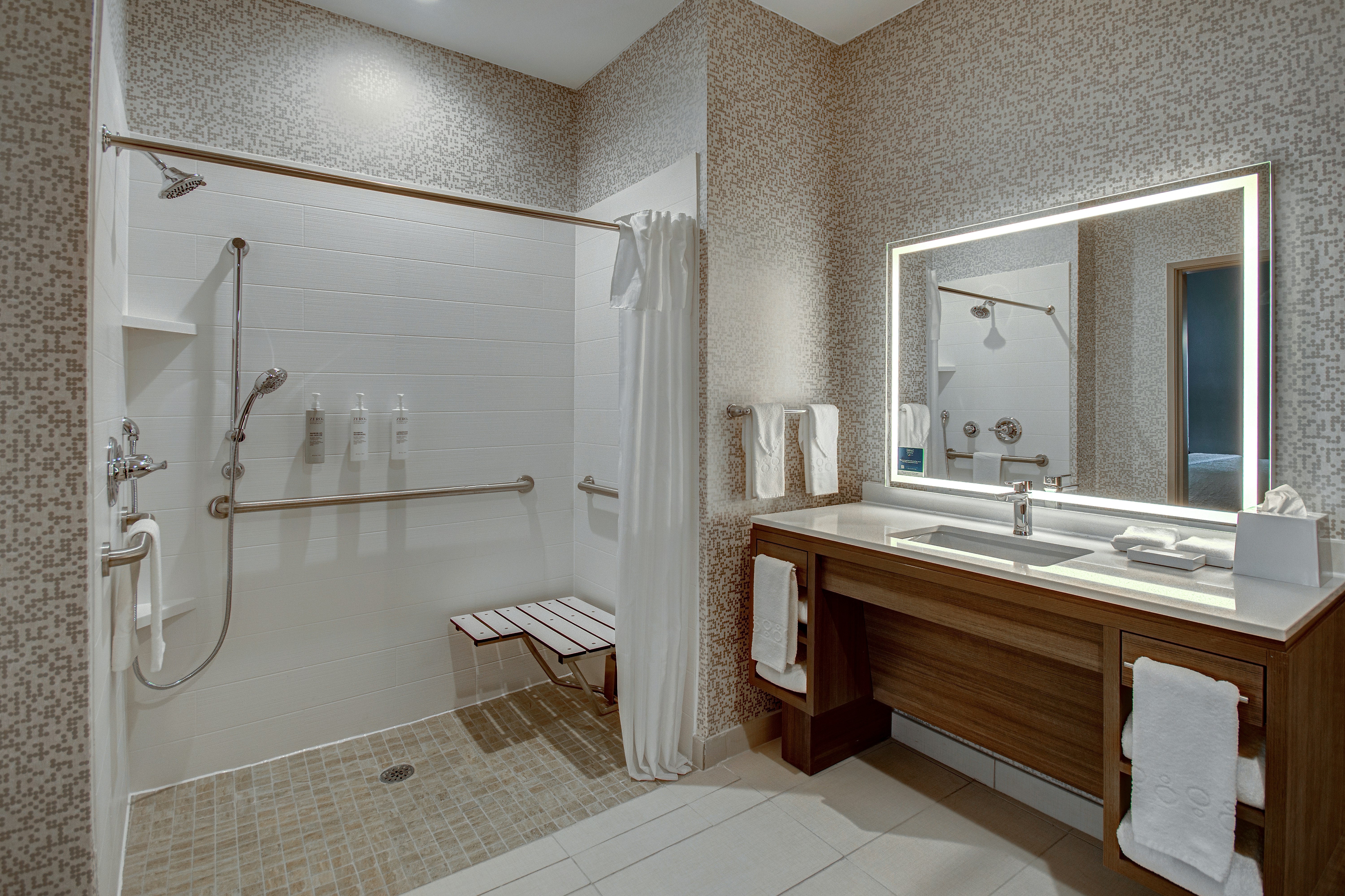 1KG ACC RI SHOWER SUITE