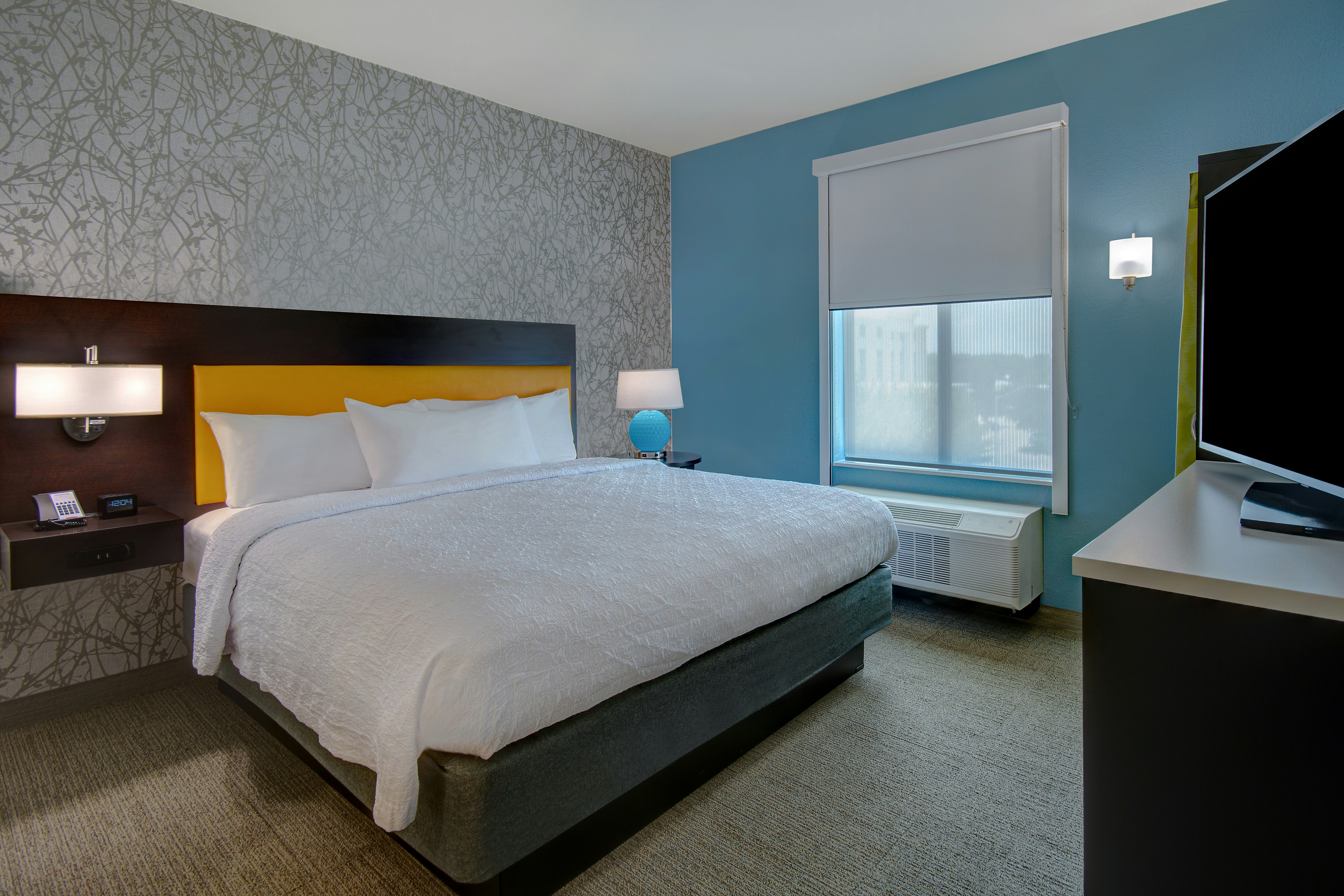 1 KING 1BEDROOM SUITE