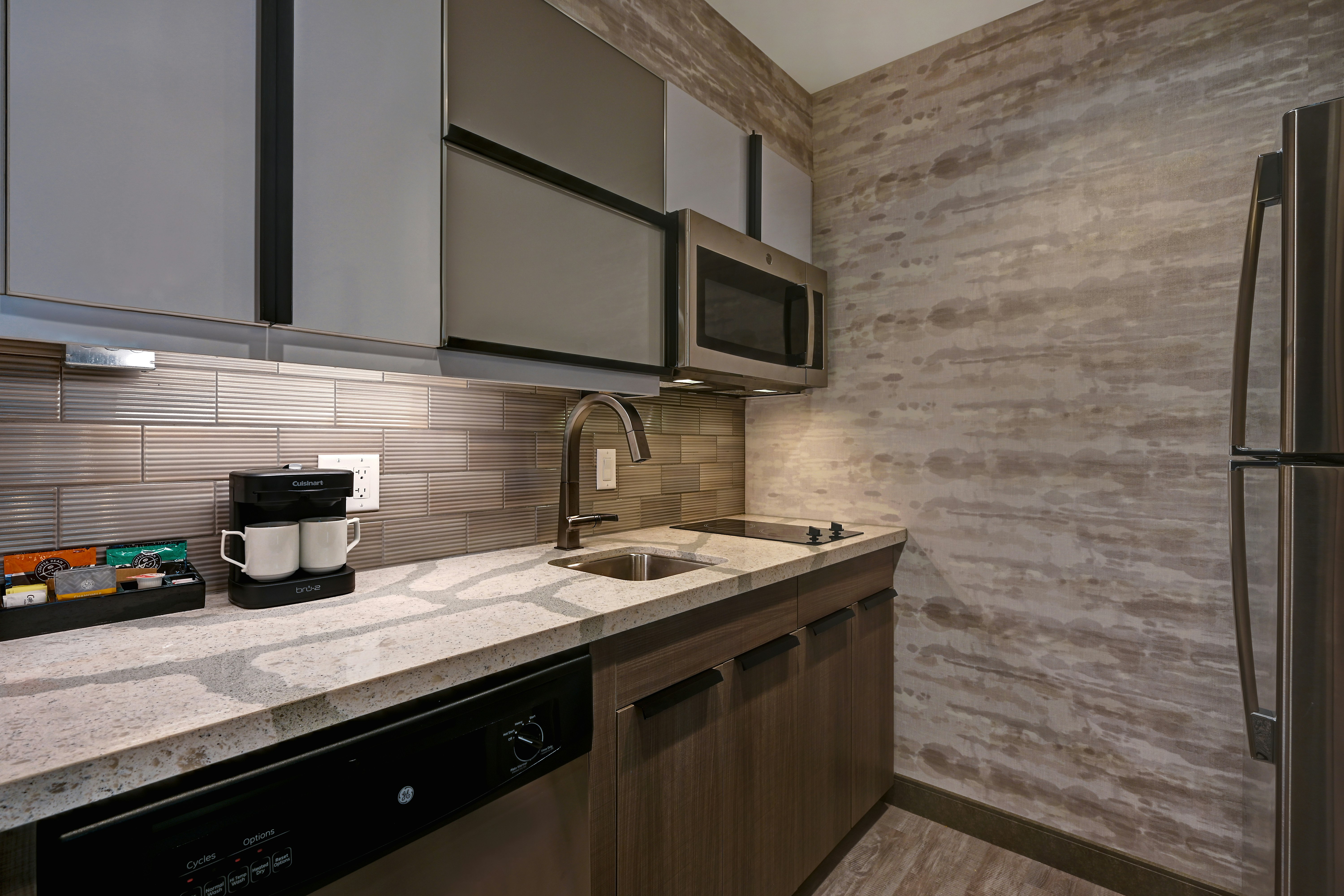 1 KING STUDIO SUITE NS