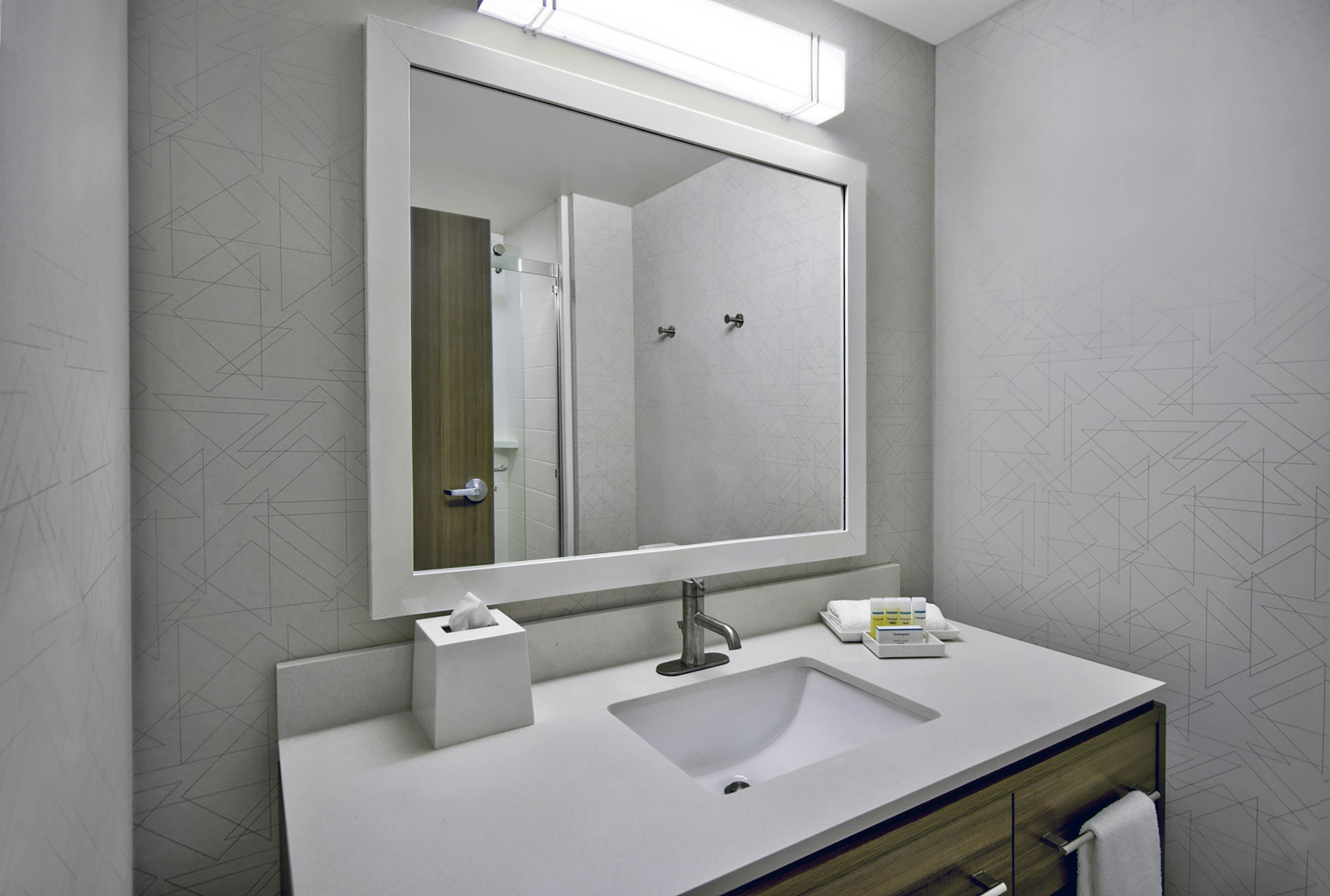 1 KING 1BDRM SUITE