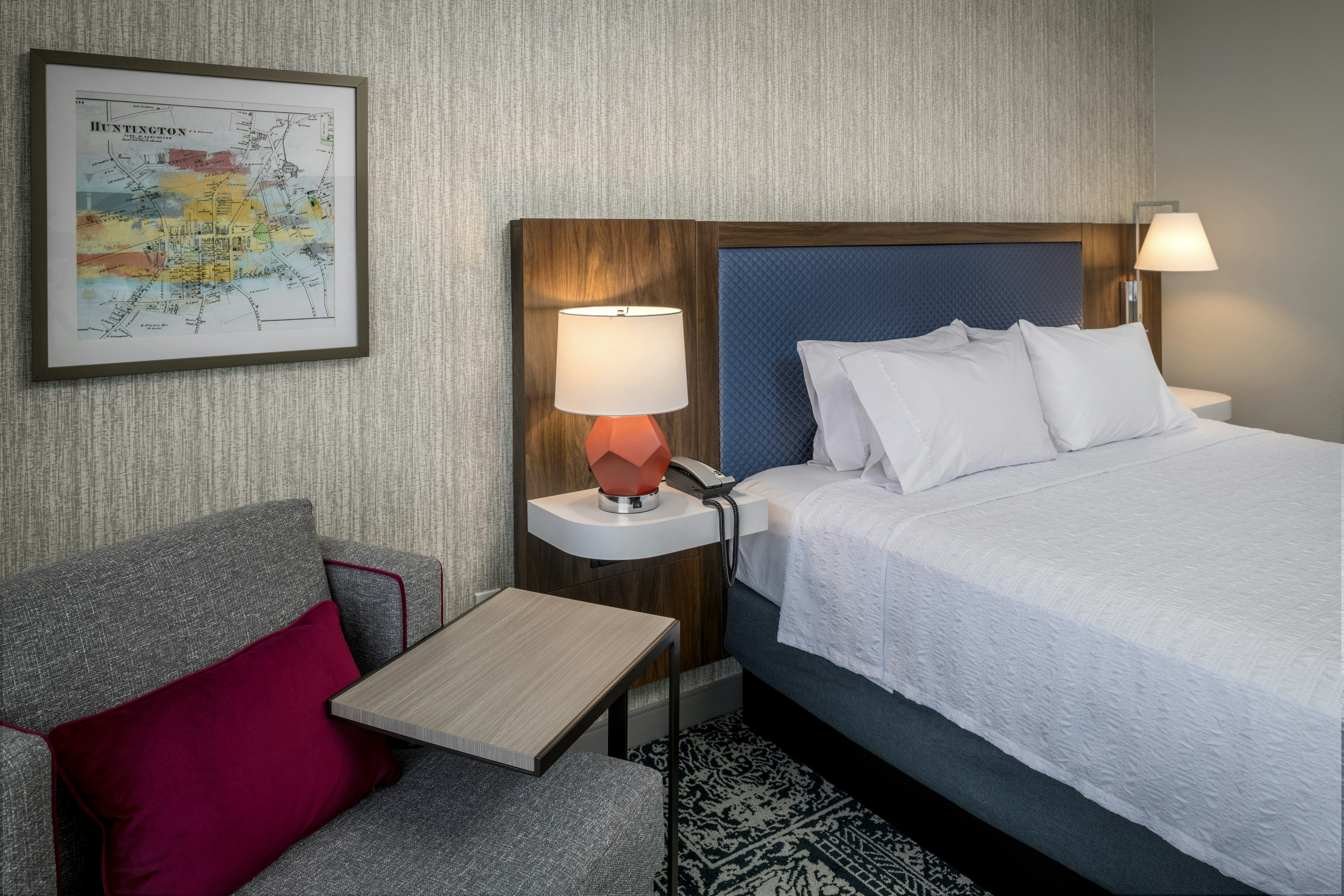 Hampton Inn and Suites Huntington Downtown