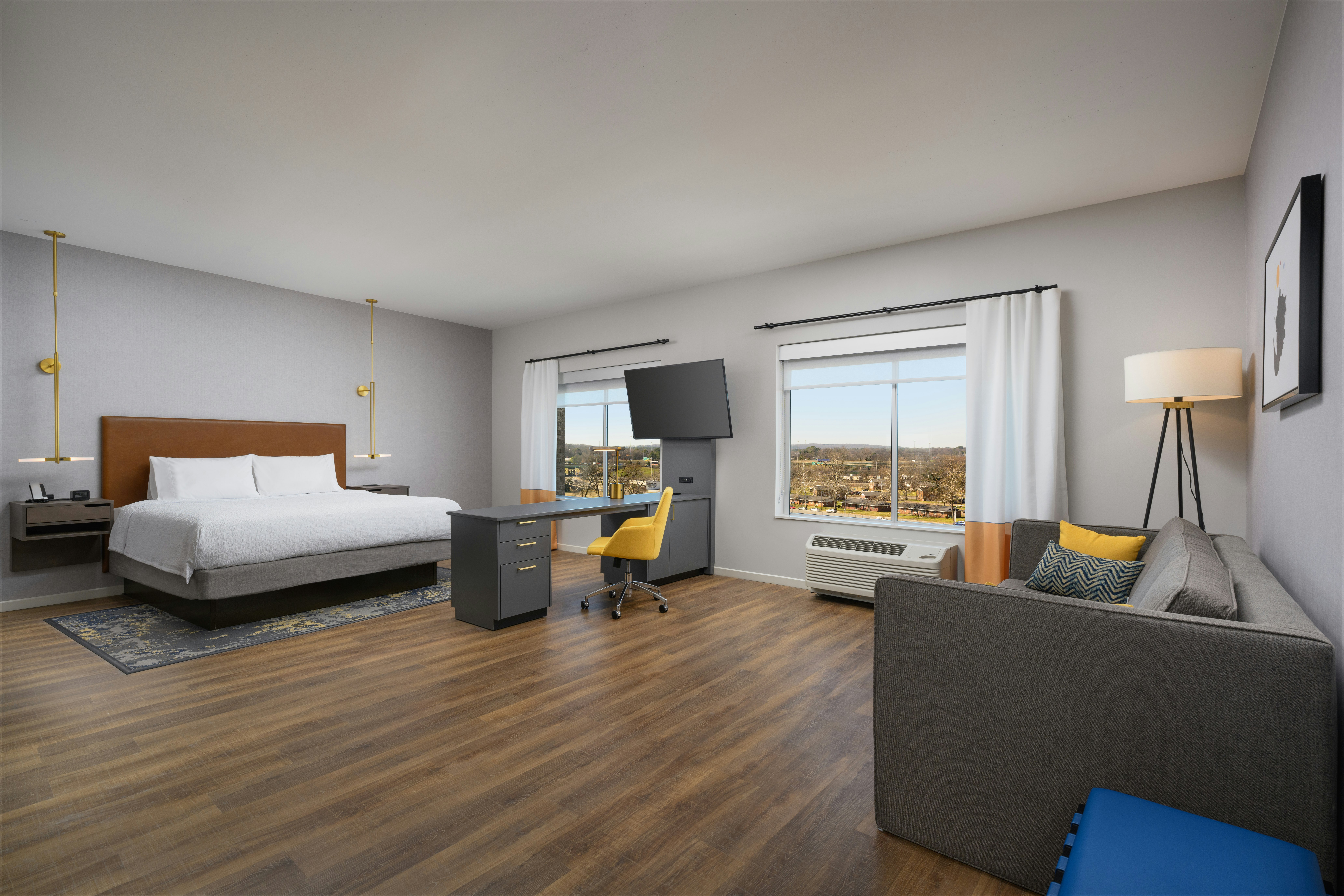 1 KING BED STUDIO SUITE