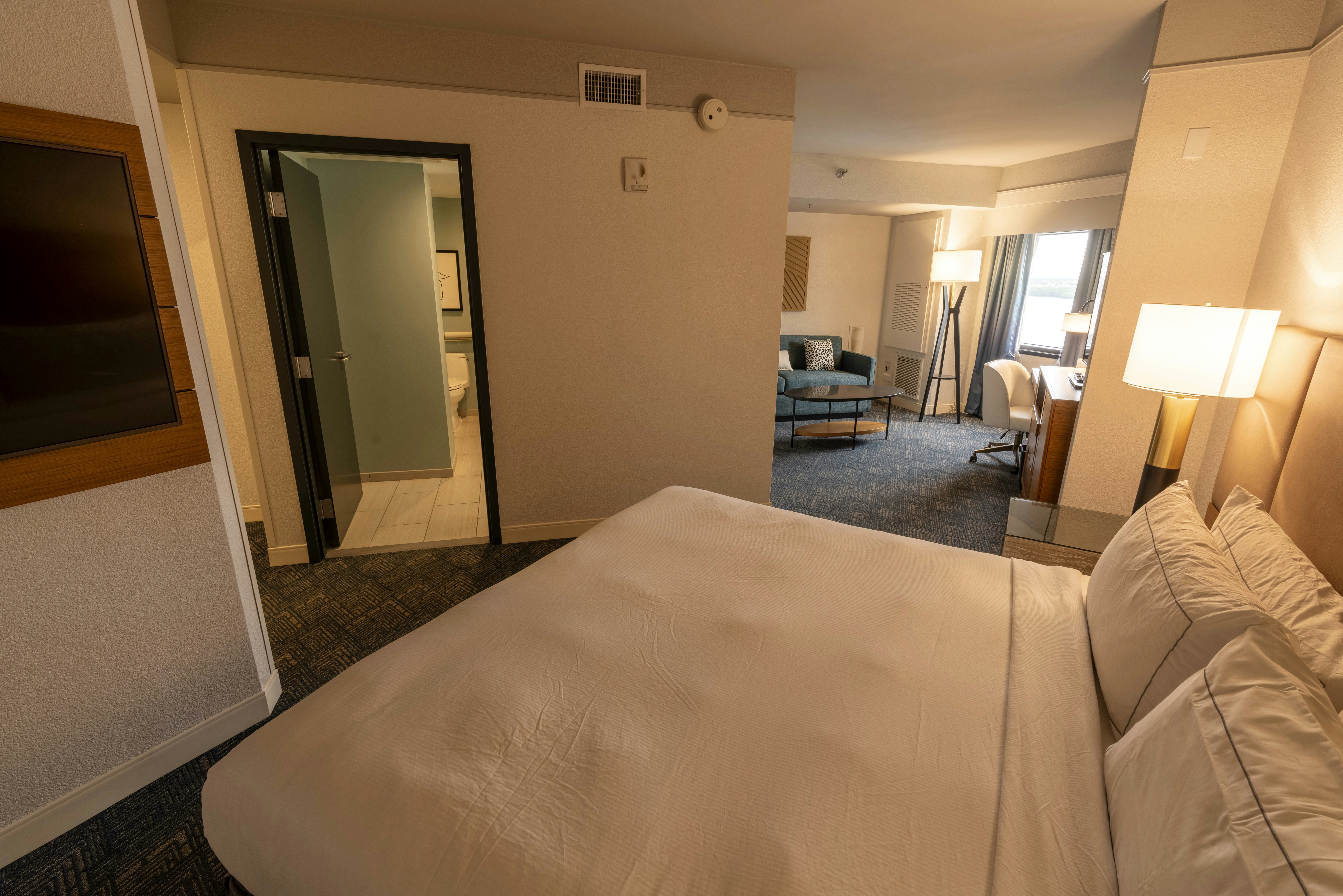 DoubleTree by Hilton Tampa Rocky Point Waterfront