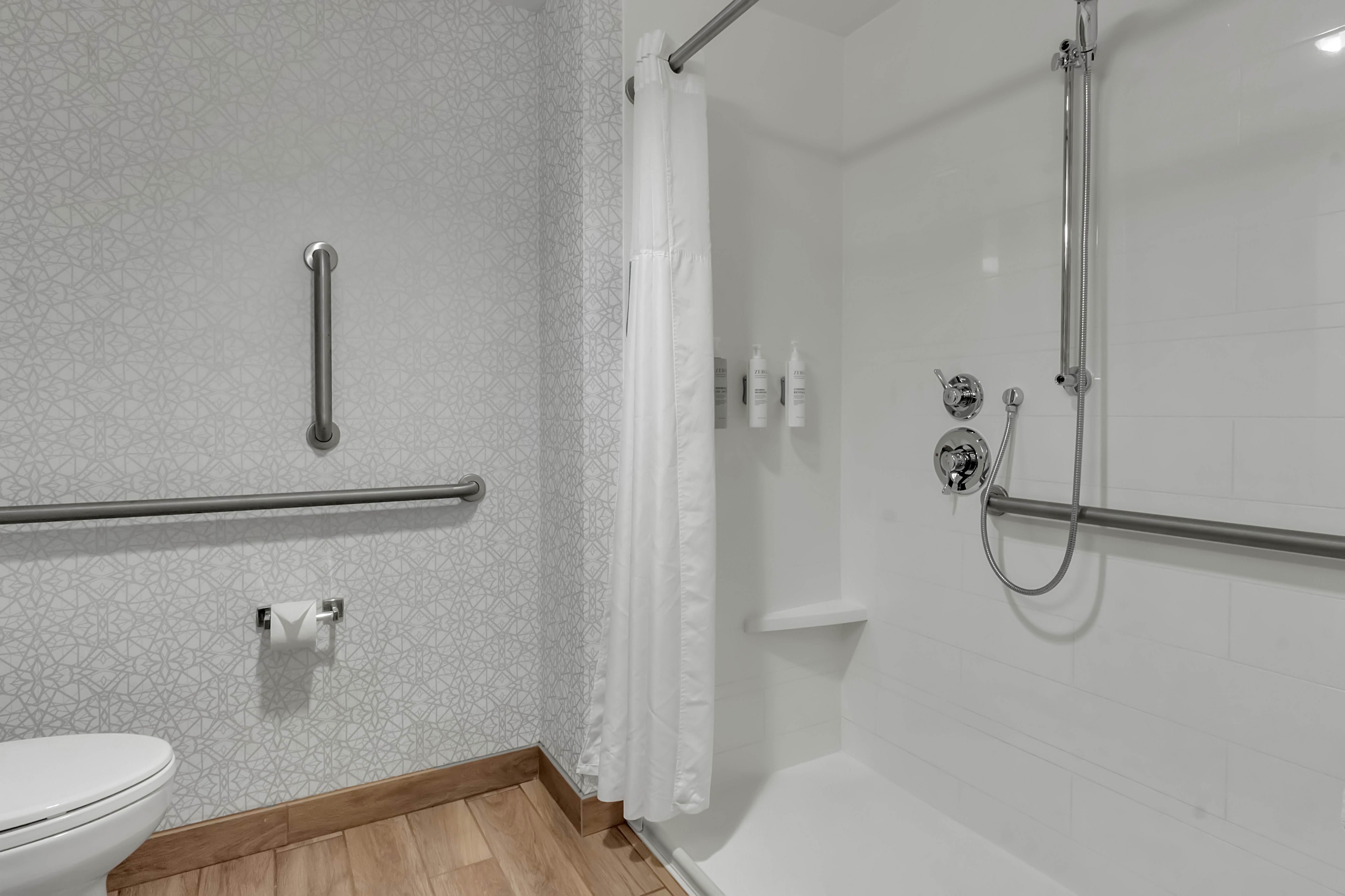 1 KING MOBIL ACCESS W/TUB