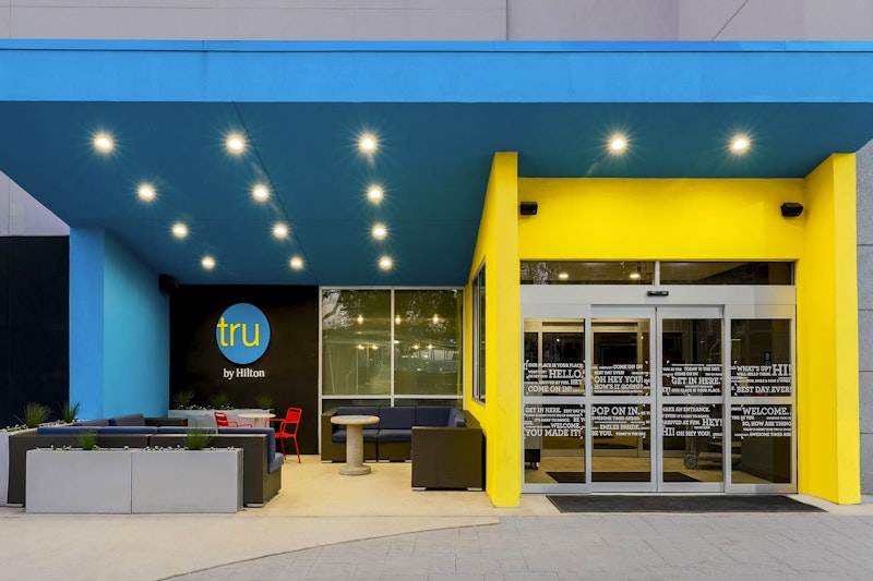 Tru by Hilton Dallas Market Center.