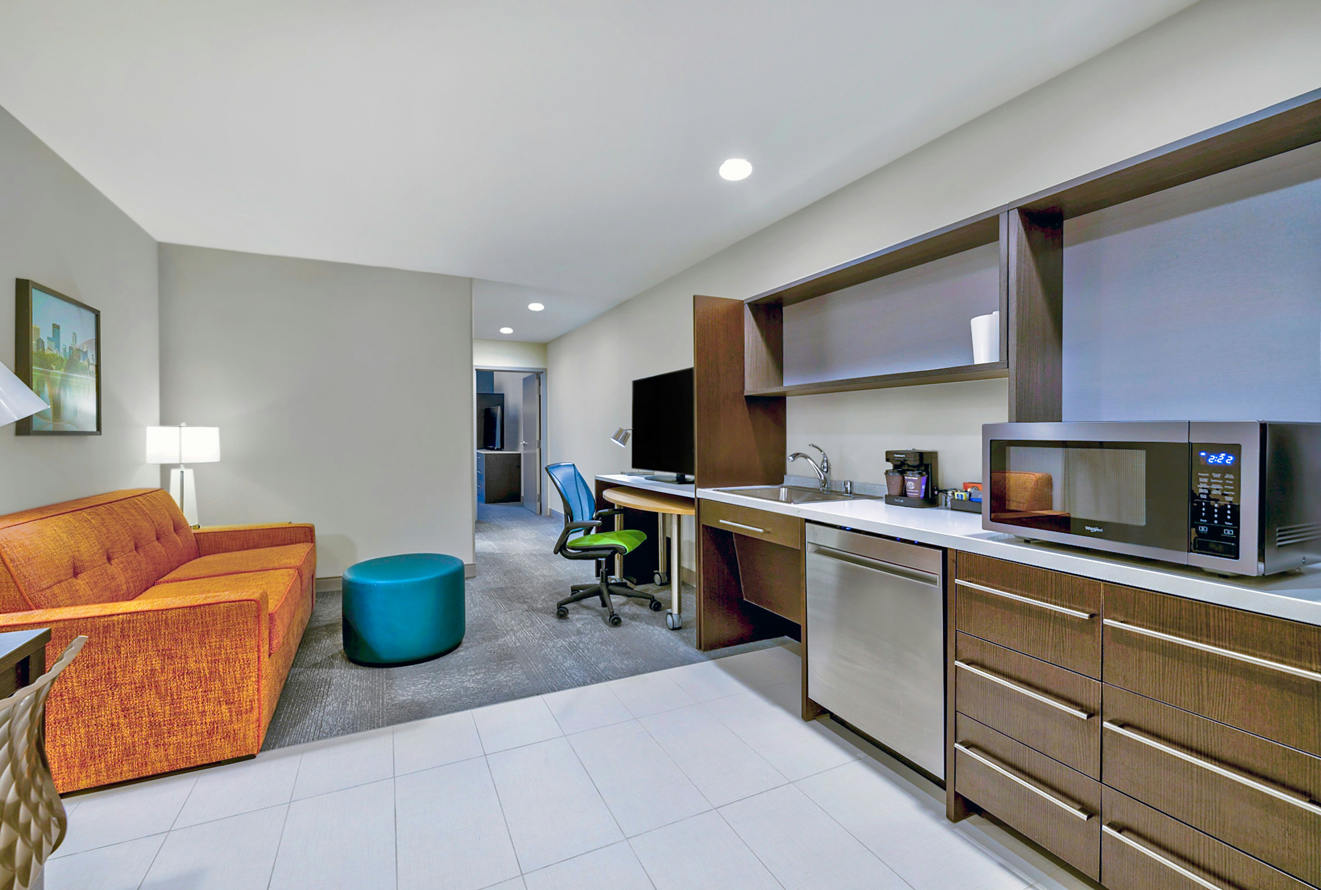 1 QUEEN 1BDRM SUITE NOSMOK