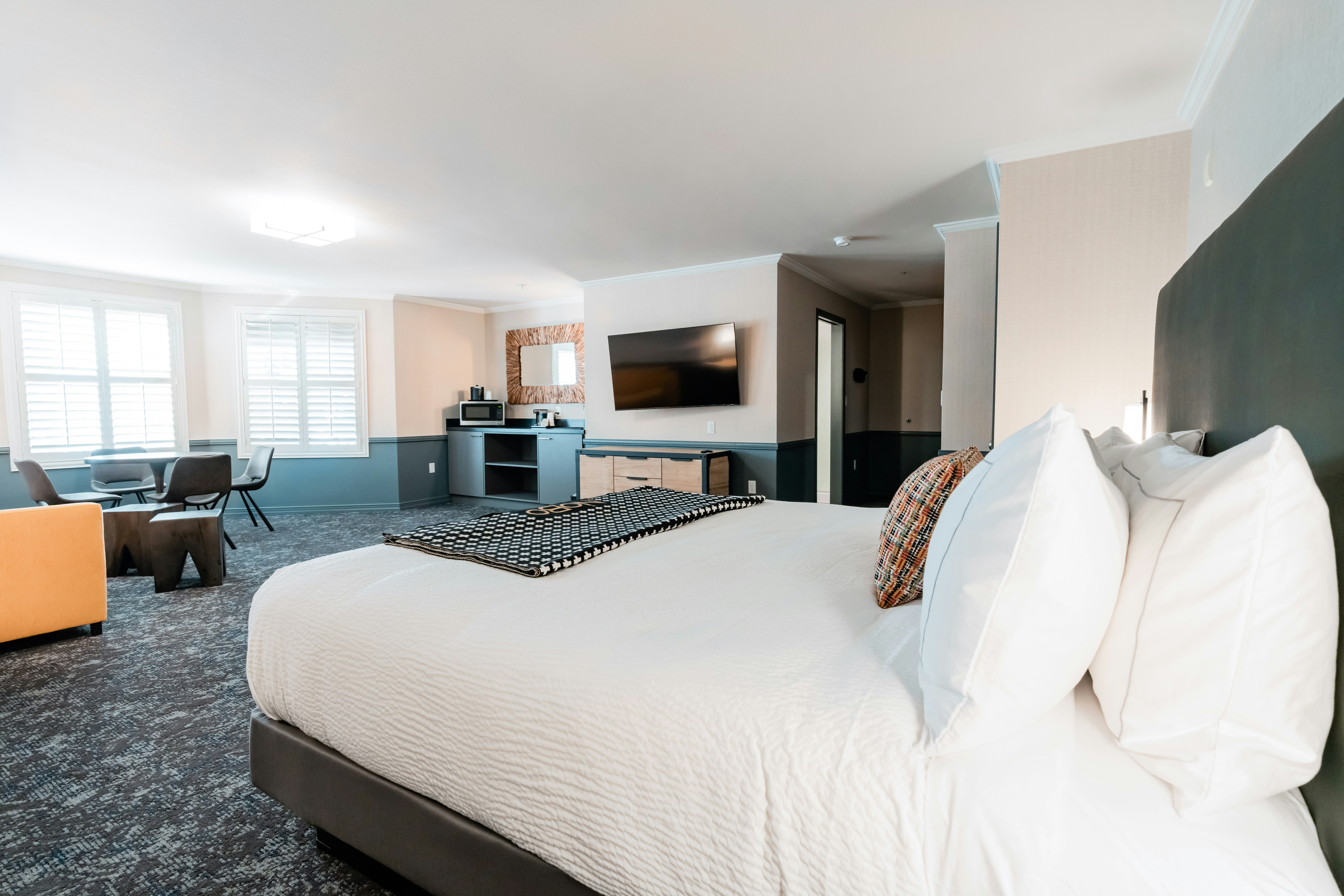 Hotel NoBo Cascade, Tapestry Collection by Hilton