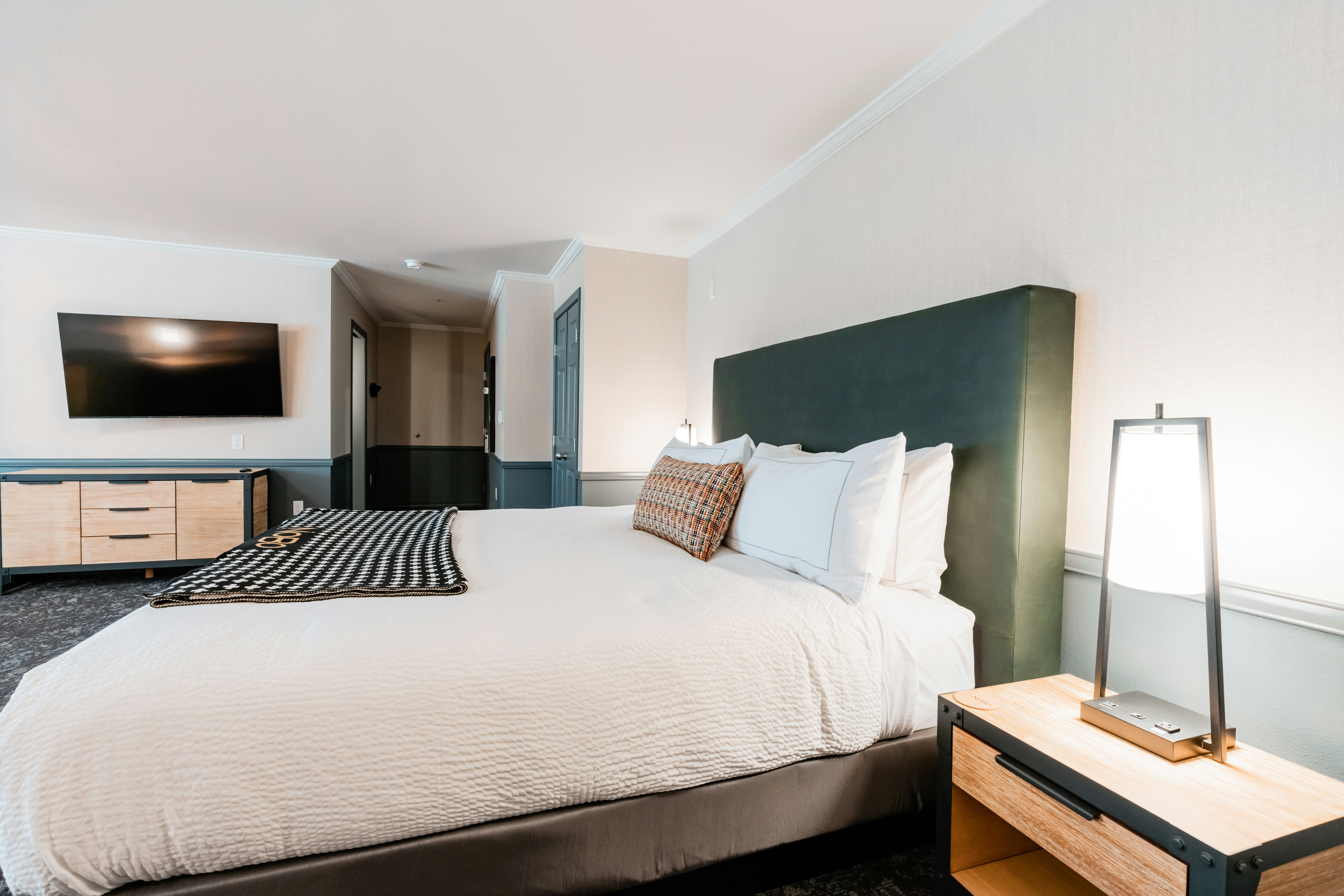 Hotel NoBo Cascade, Tapestry Collection by Hilton