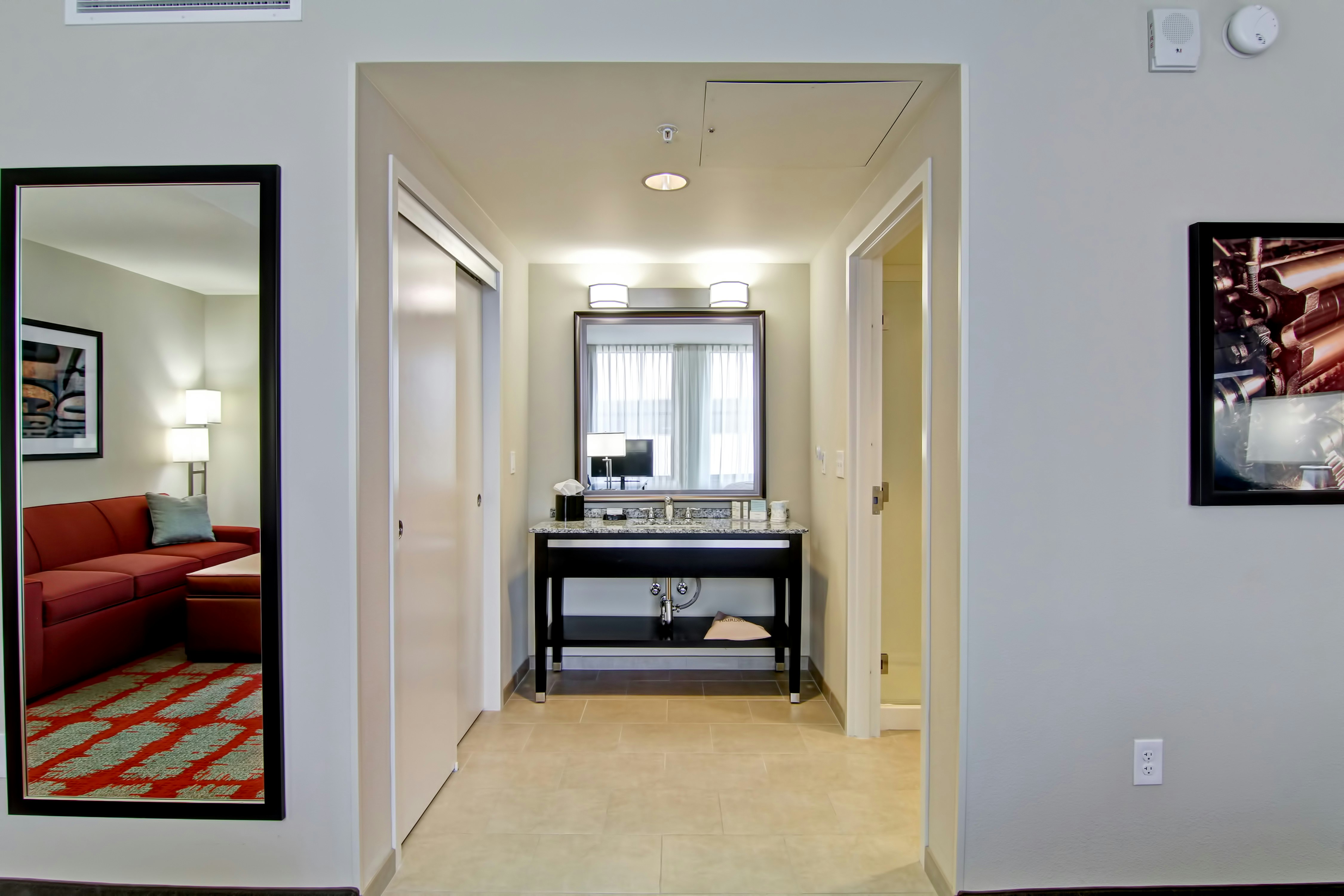Hampton Inn & Suites Cincinnati-Downtown