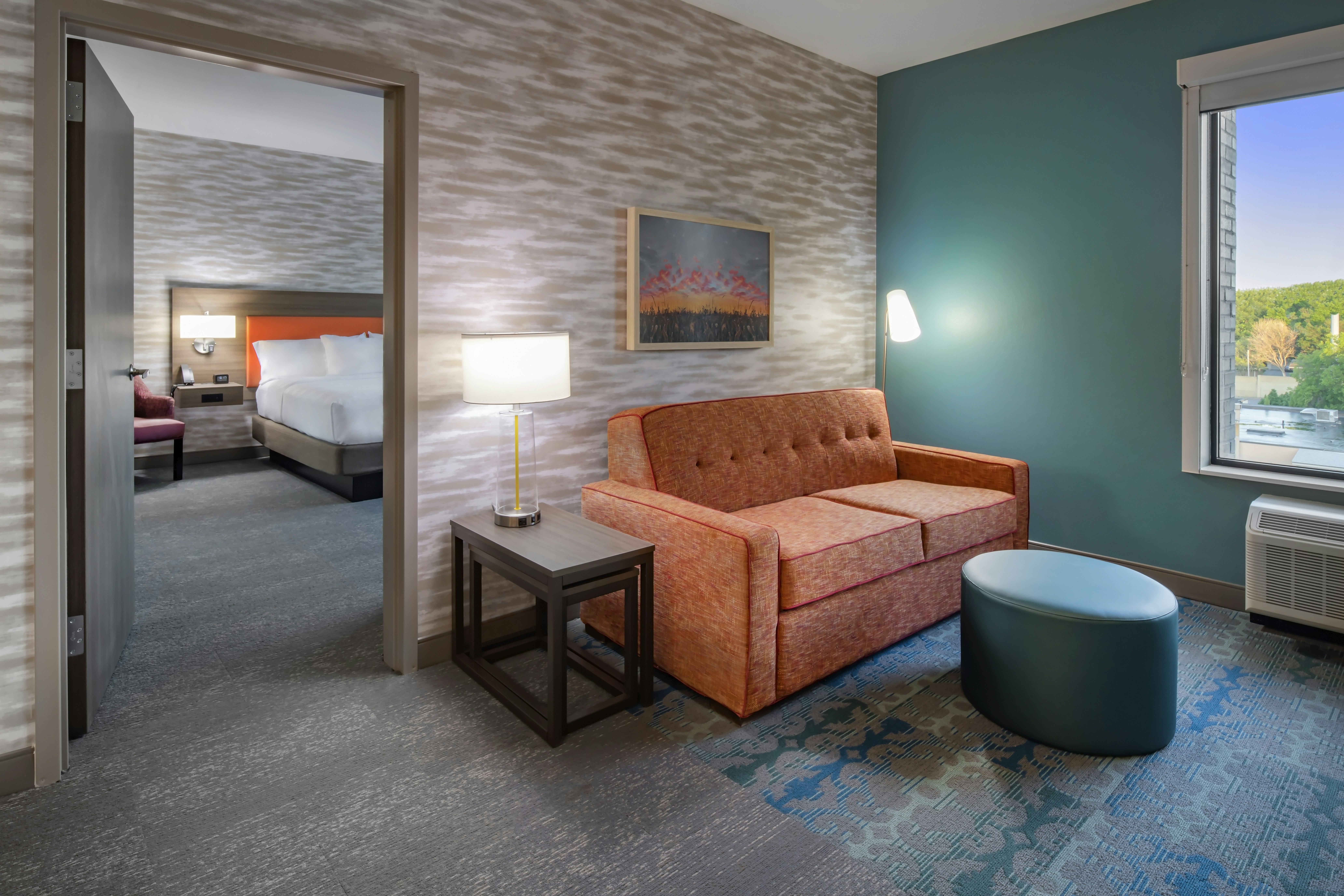 1 KING 1BDRM SUITE NONSMOK