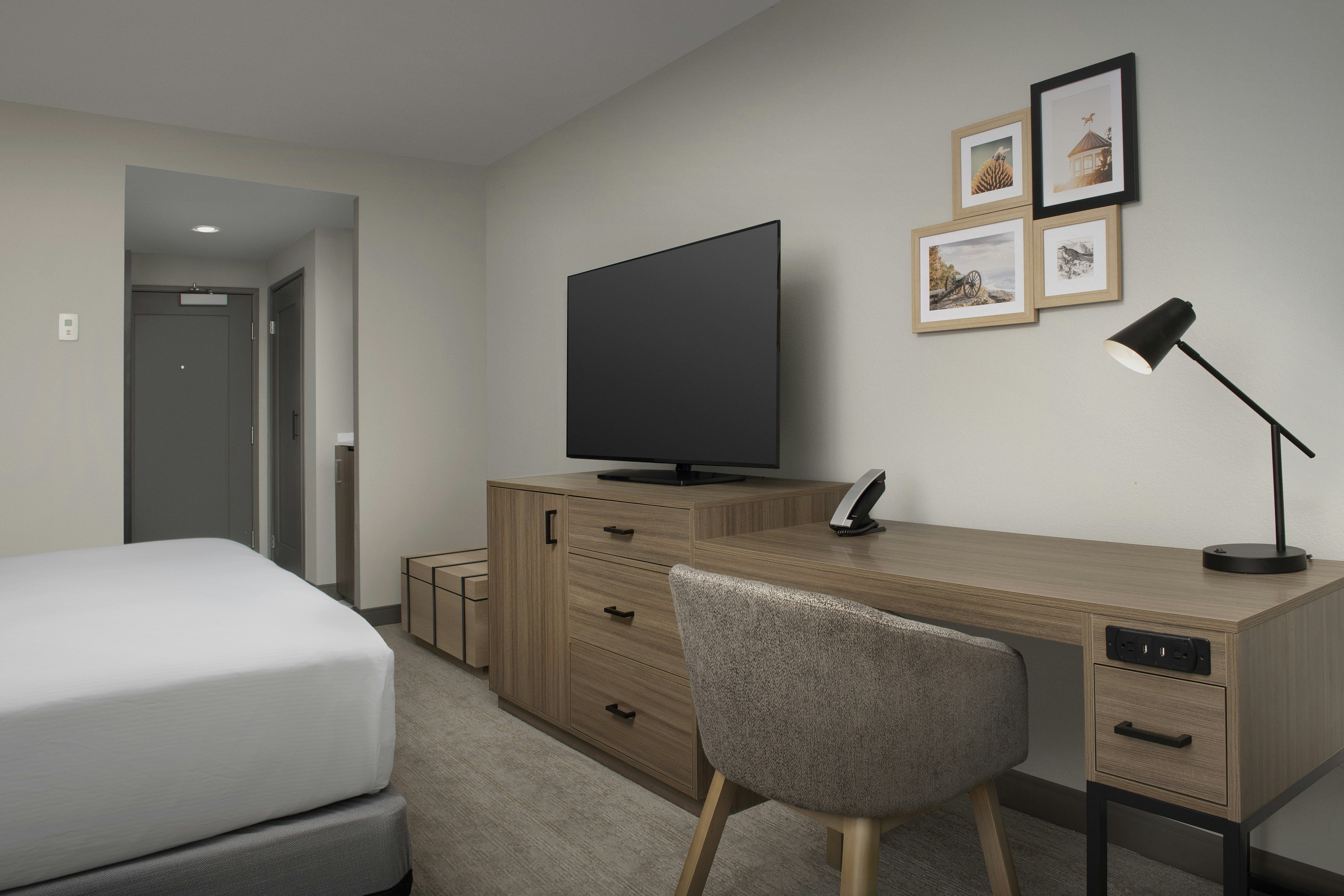 1 KING BED